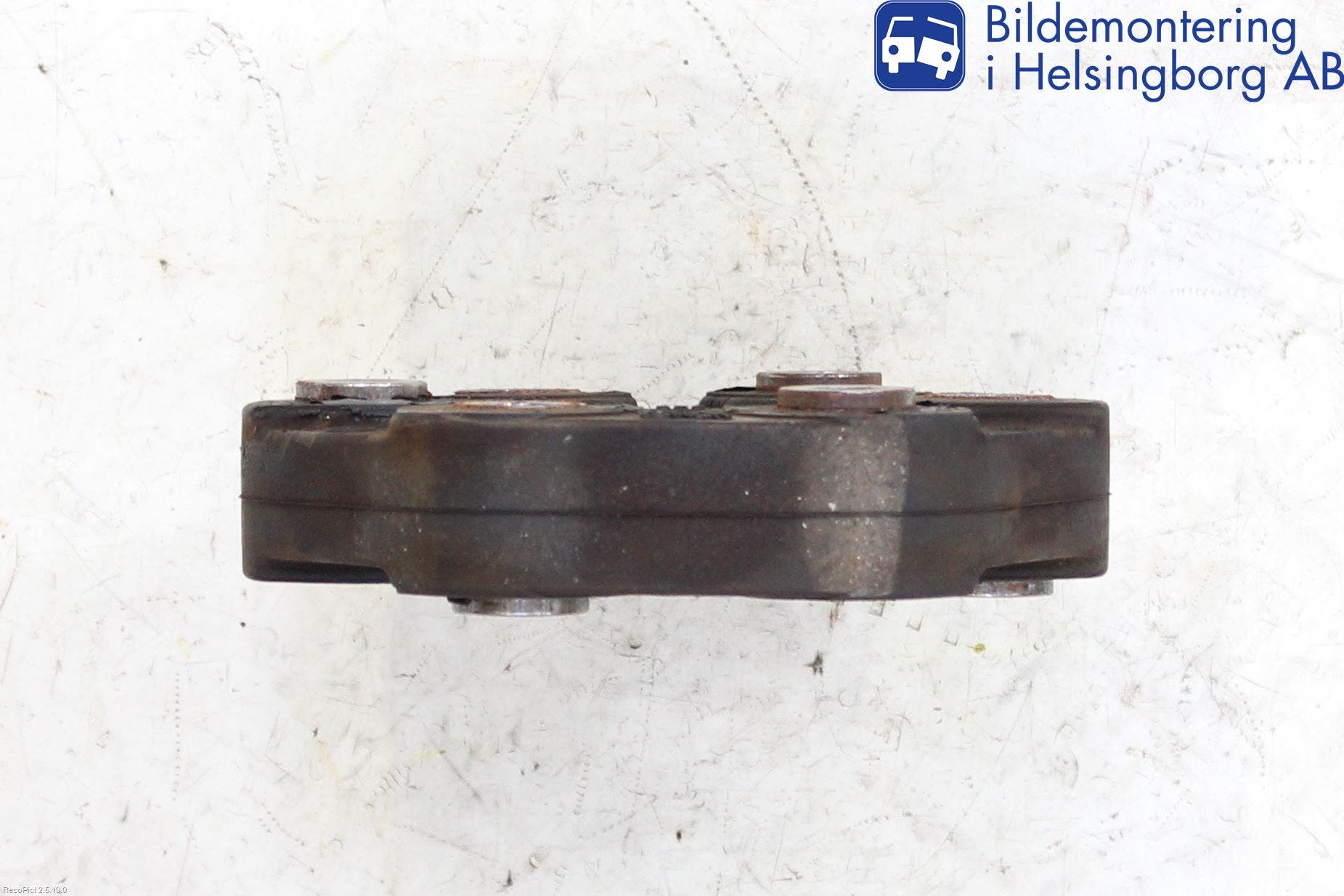 Mercedes-Benz MB E-KLASS (W213) 16-23 Mellanaxel Gummiknut