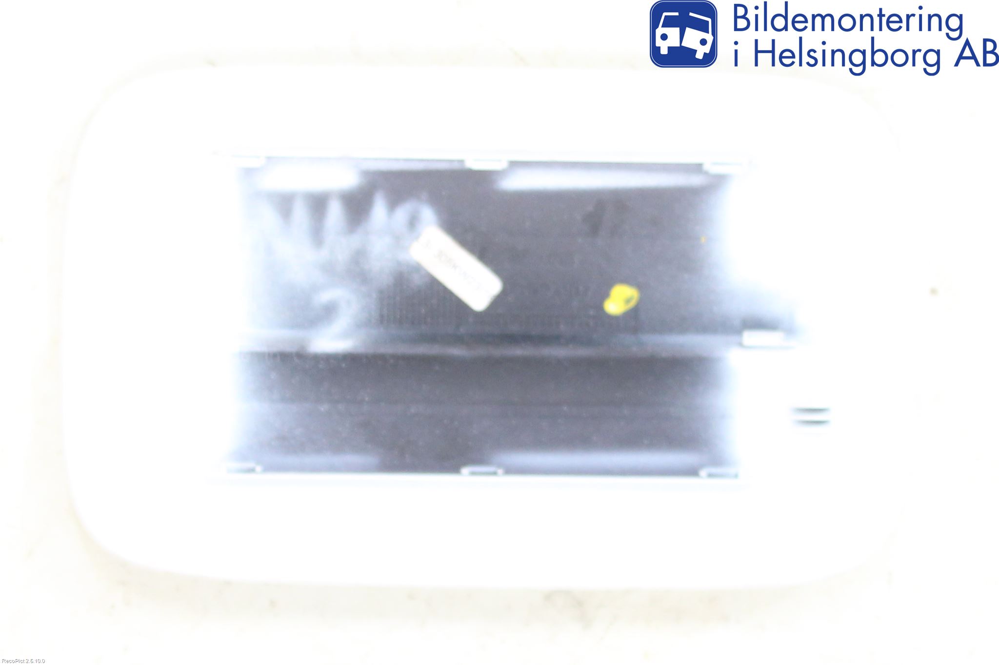 Audi A4/S4 B9 16-19 Tanklucka