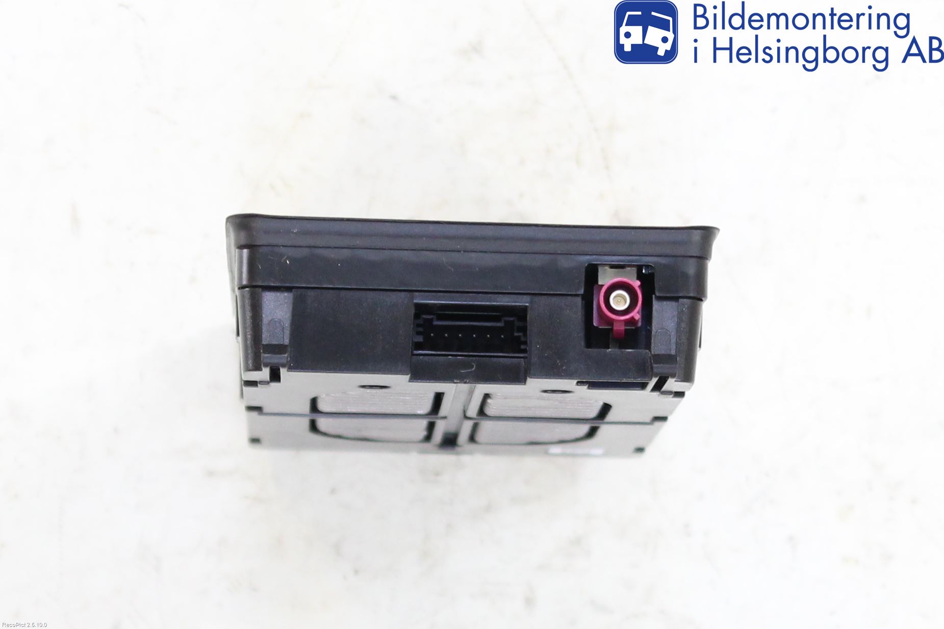 Audi A4/S4 B9 16-19 Antenn