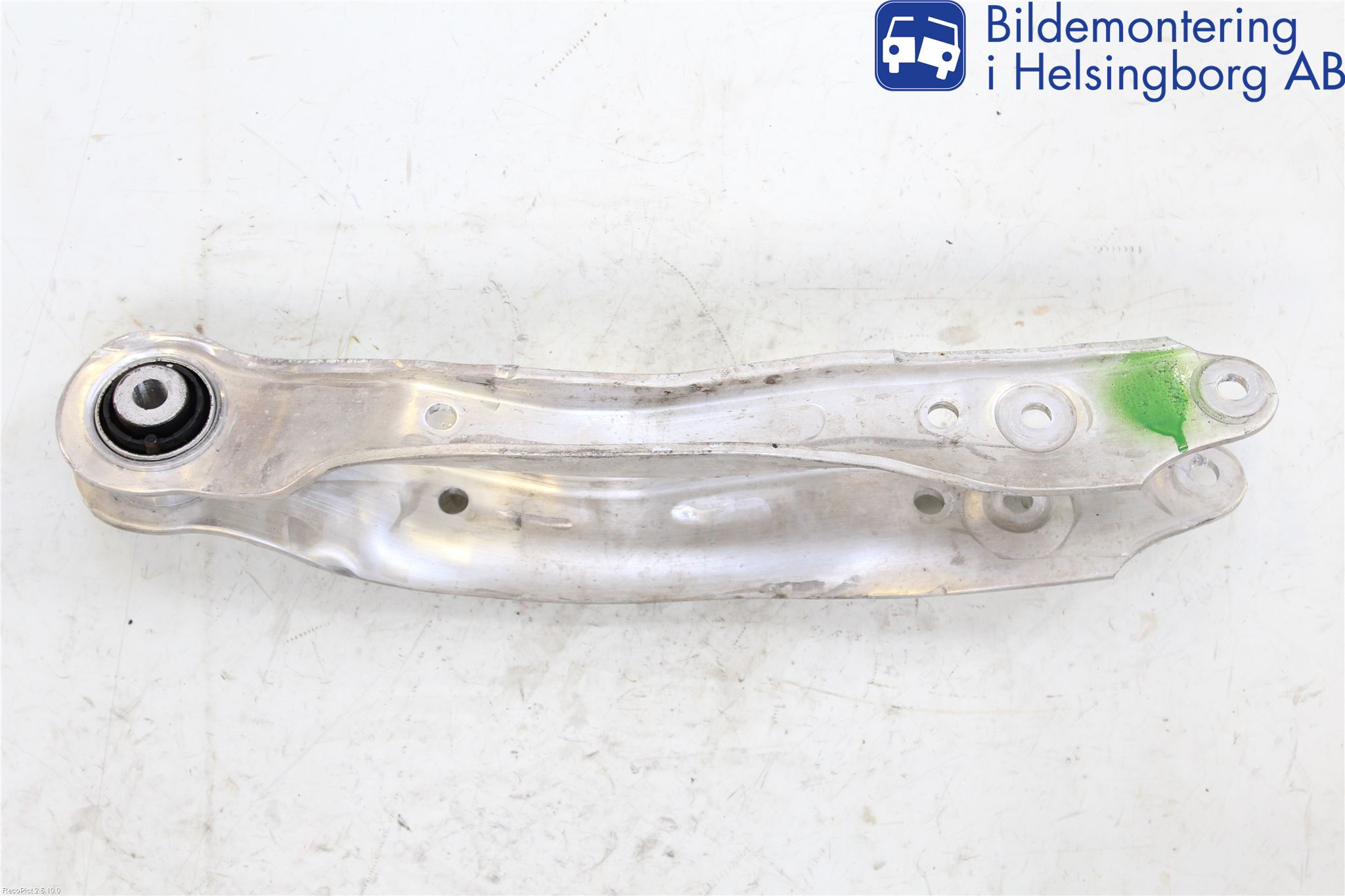 Audi A4/S4 B9 16-19 Bärarm Bak Höger