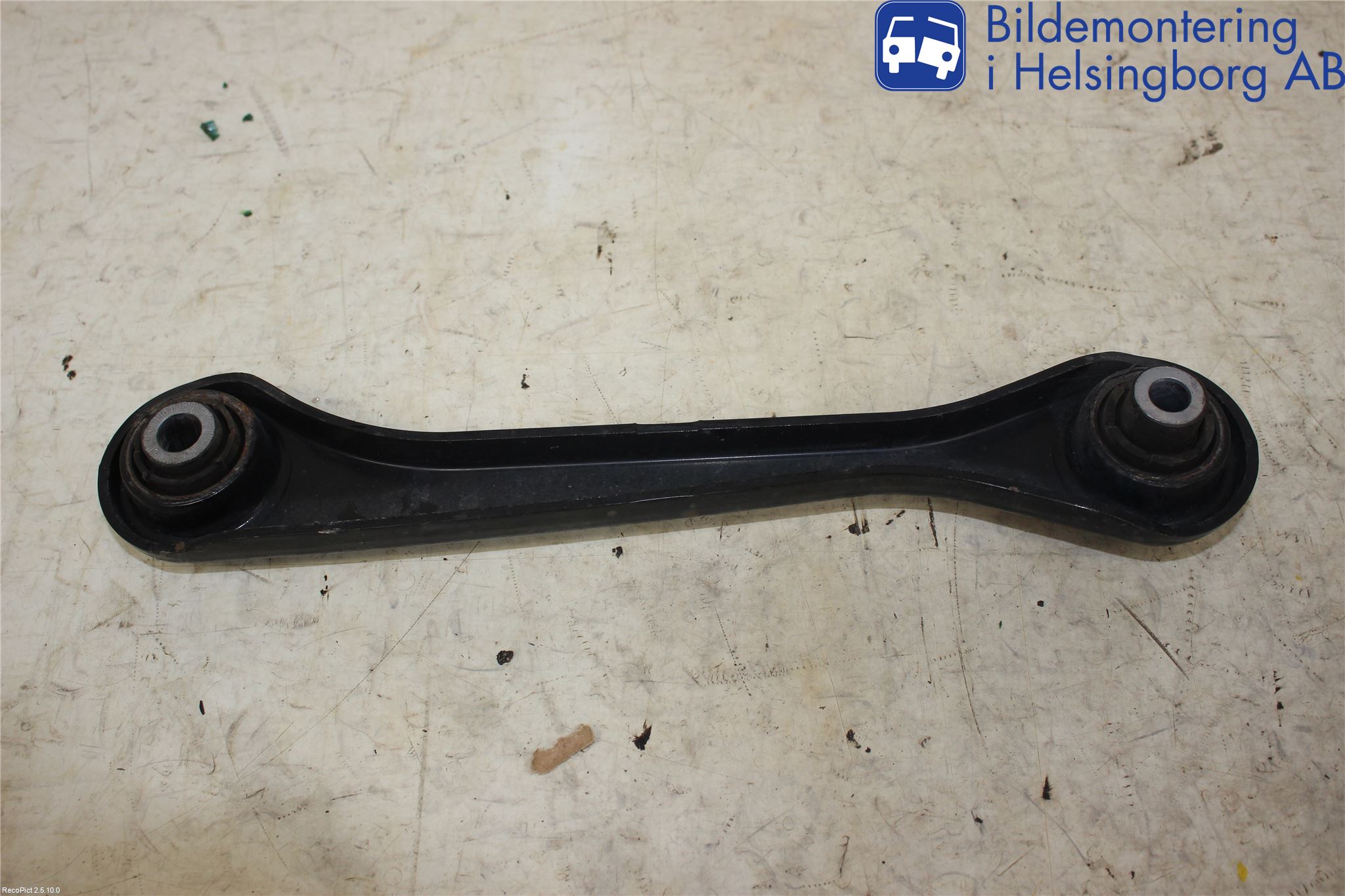 Audi Q3 8U 12-18 Bärarm Bak Vänster