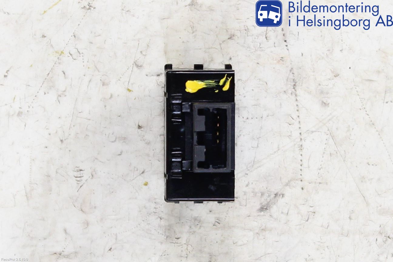 Nissan QASHQAI+2  10-14 Strömställare Antisladd