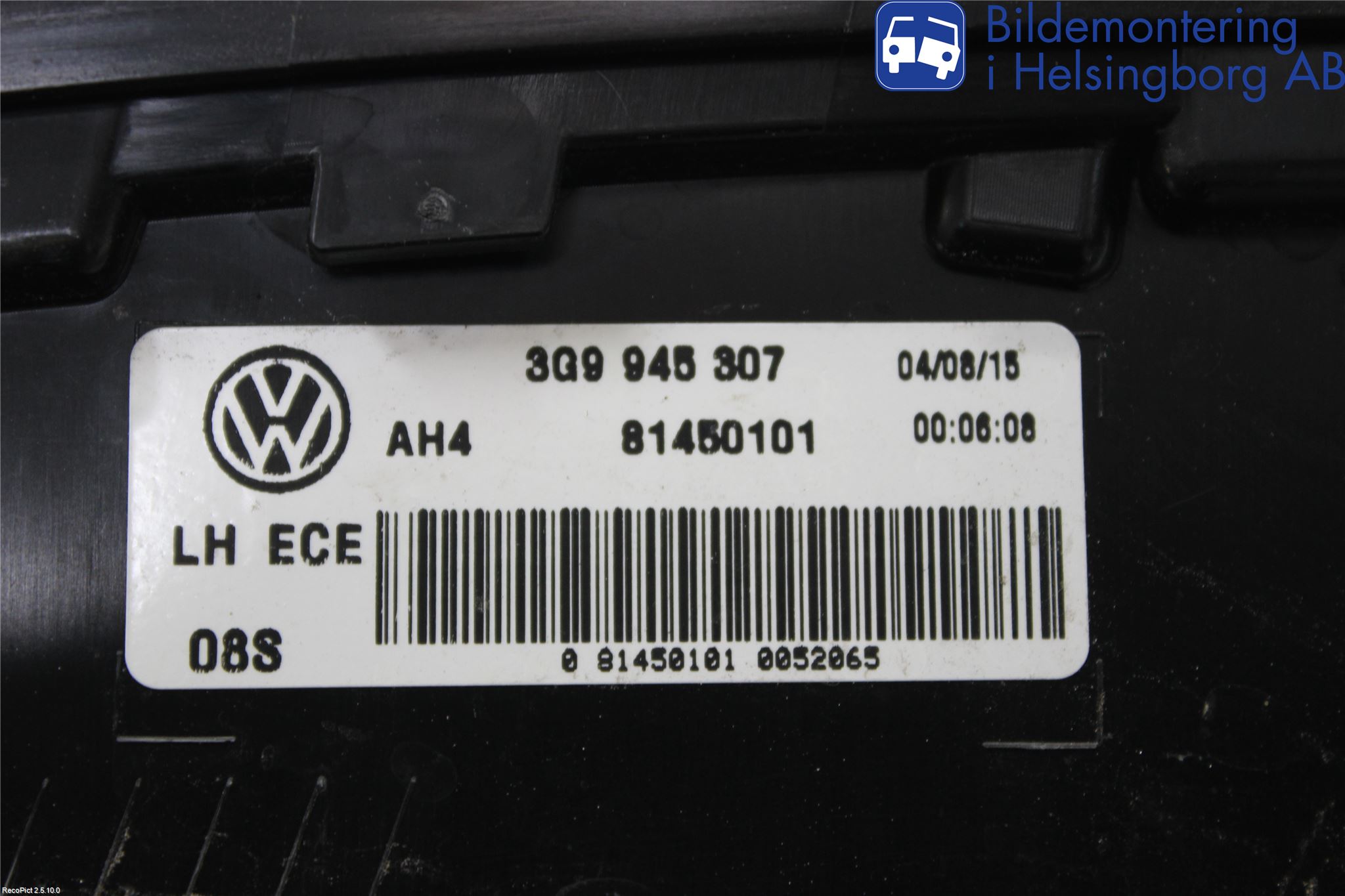 Volkswagen VW PASSAT 15-19 Bakljus Lucka Vä