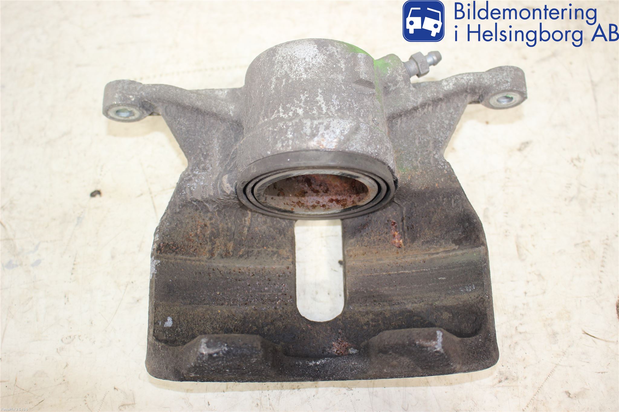 Volkswagen VW PASSAT 15-19 Bromsok Fram Höger