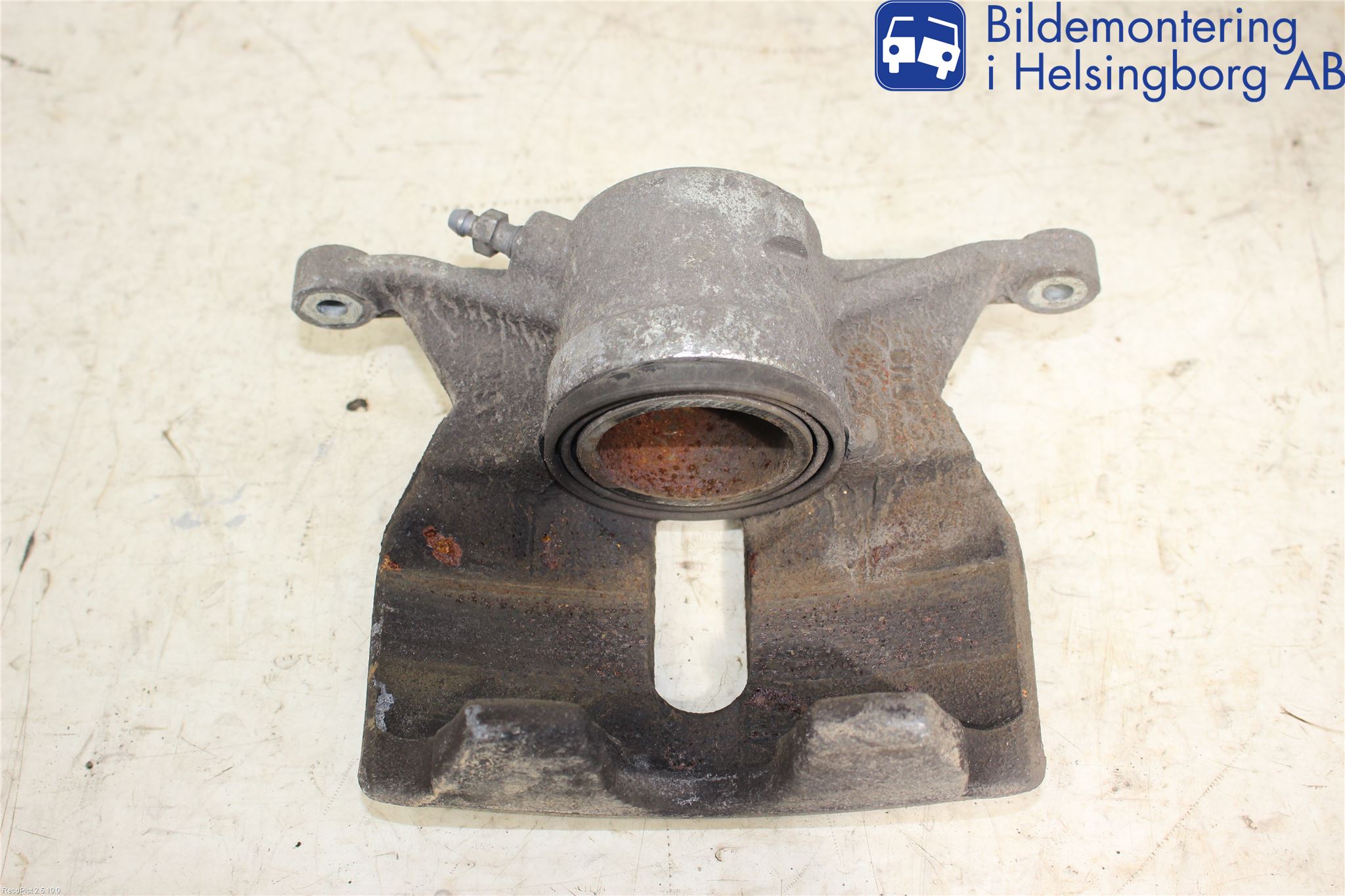 Volkswagen VW PASSAT 15-19 Bromsok Fram Vänster