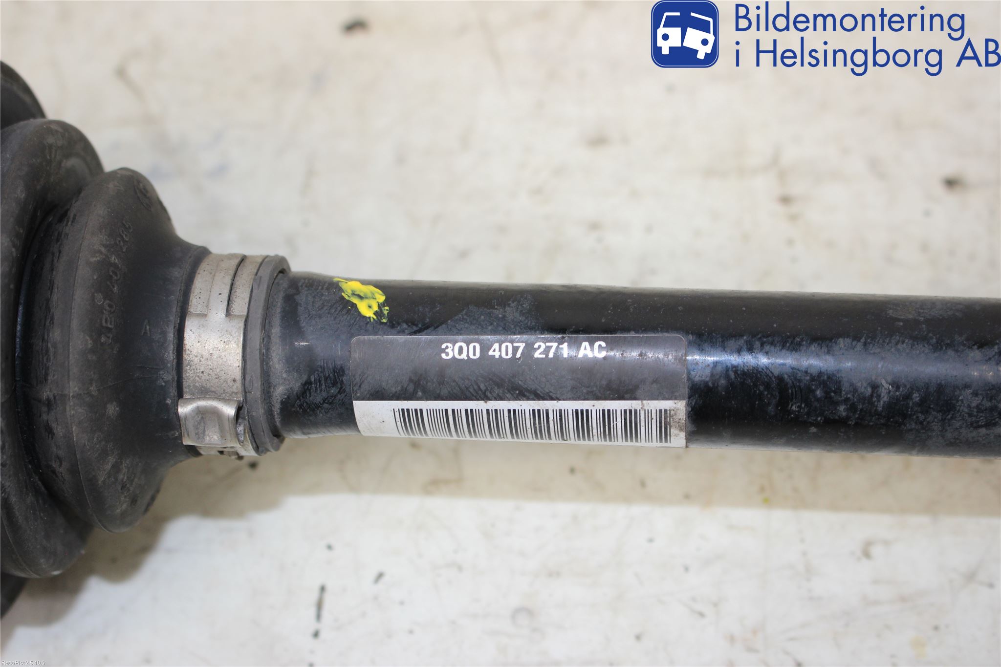 Volkswagen VW PASSAT 15-19 Drivaxel Fram Vänster