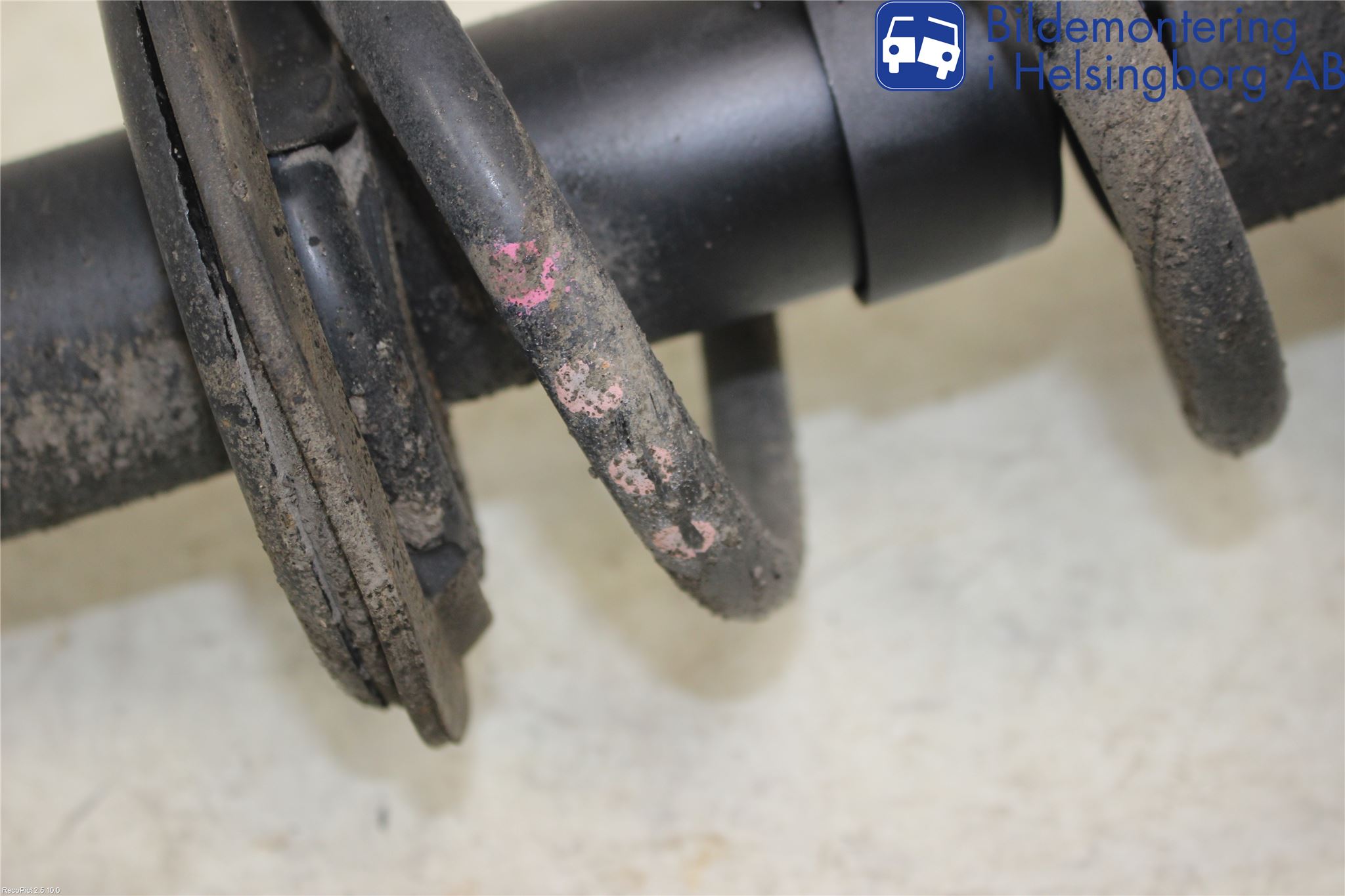 Audi A4 12-15 Fjäderben Fram Höger