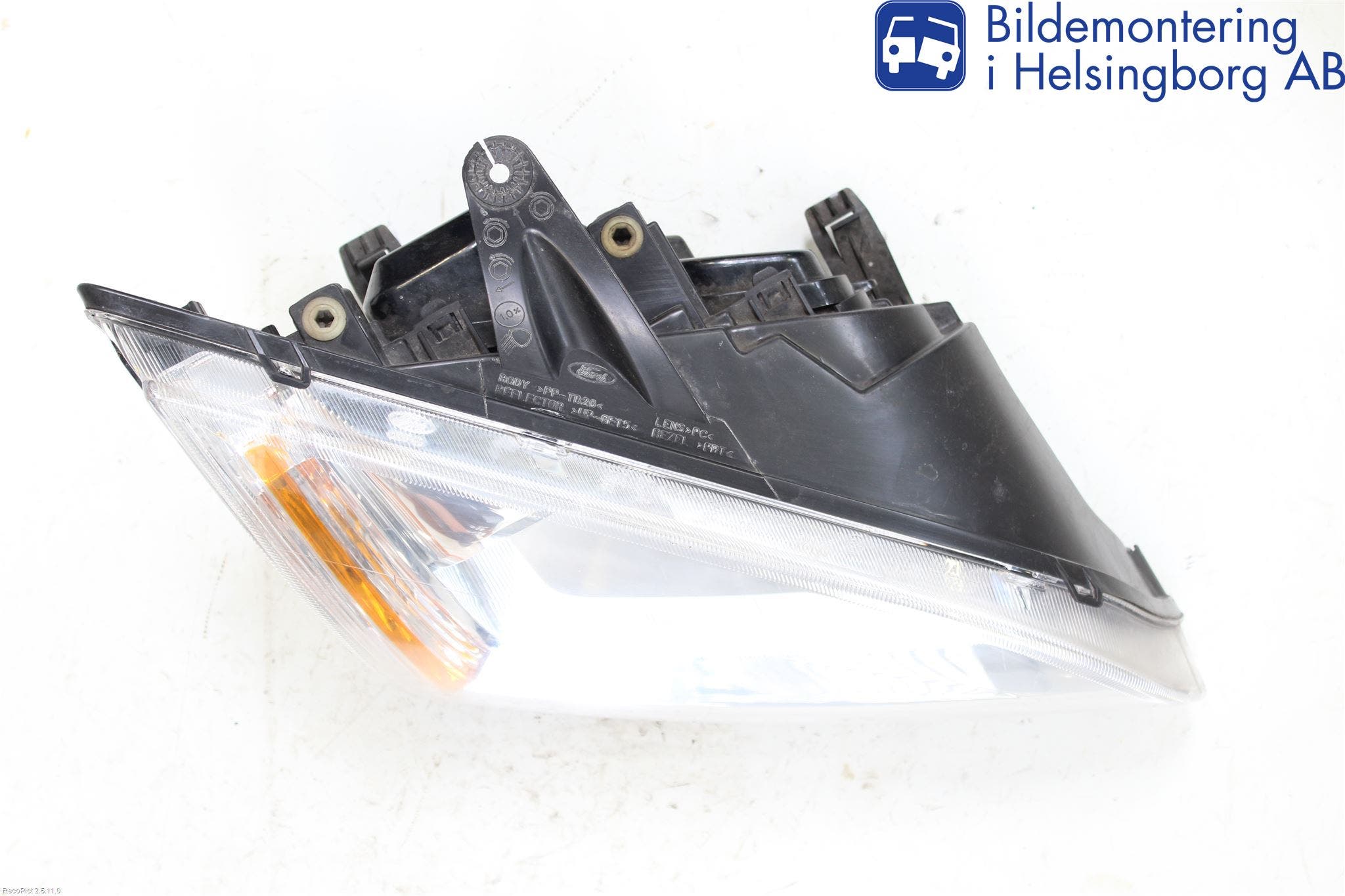 Ford FOCUS 04-07 Strålkastare Höger