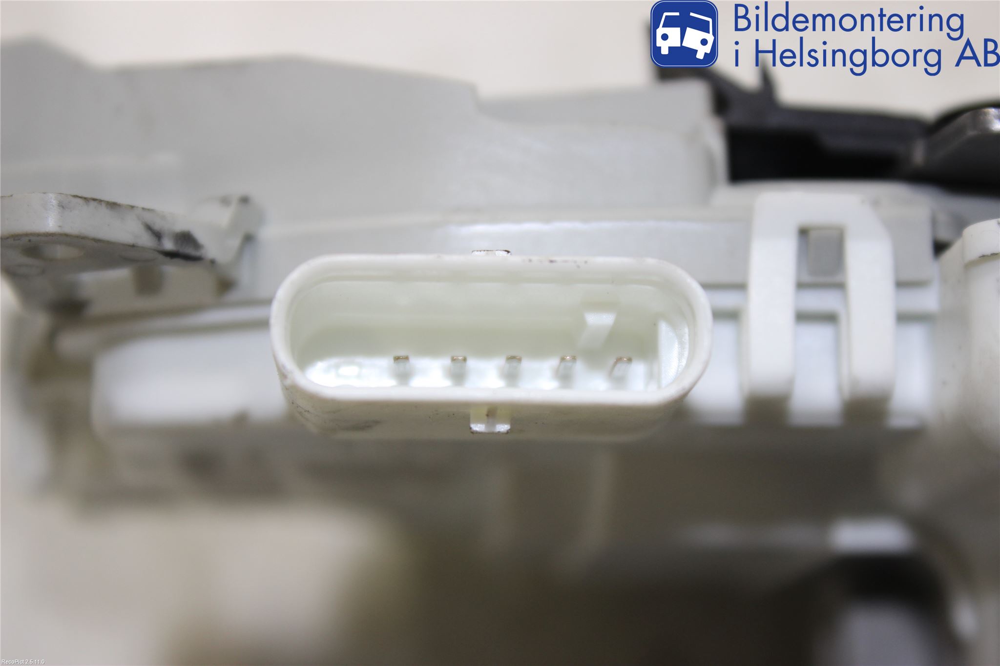 Audi A4 12-15 Centrallåsmotor Höger