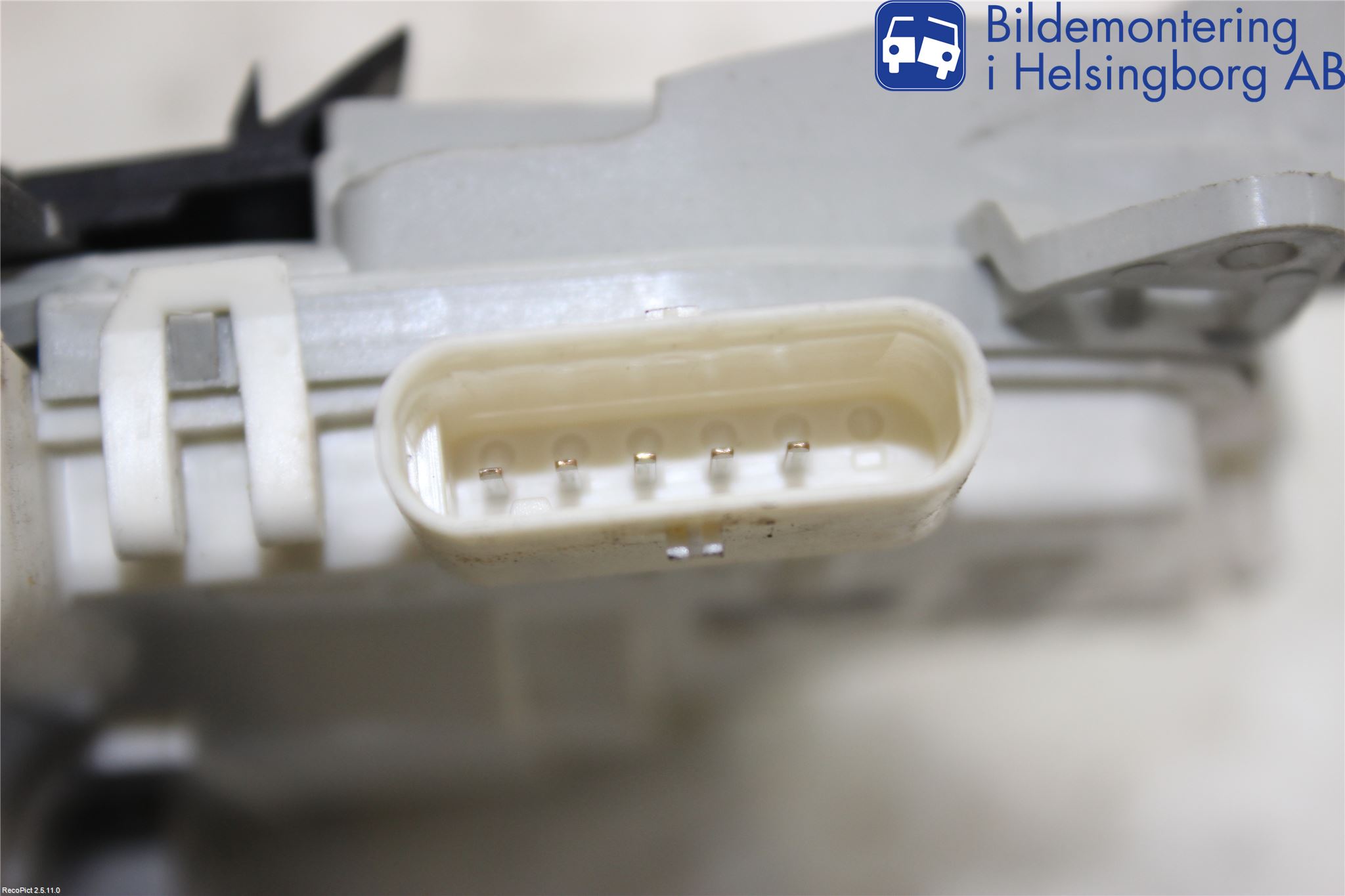 Audi A4 12-15 Centrallåsmotor Vänster