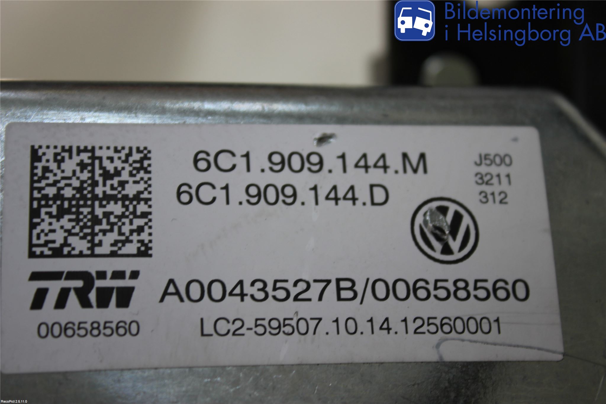 Volkswagen VW POLO 10-17 Rattaxelagg Med Inb Servo