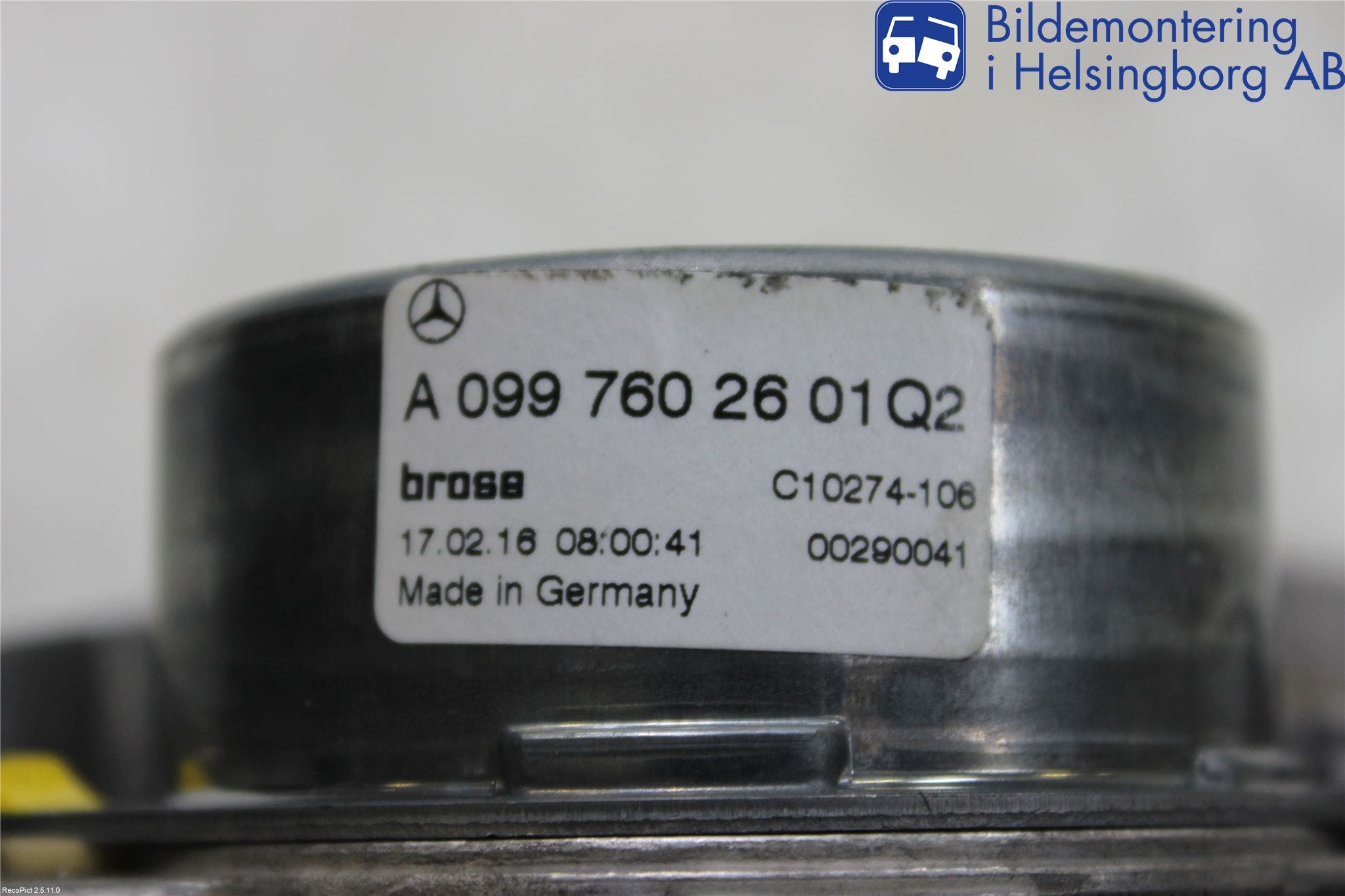 Mercedes-Benz MB C-KLASS (W205) 14-21 Bakluckeöppnare Automatisk