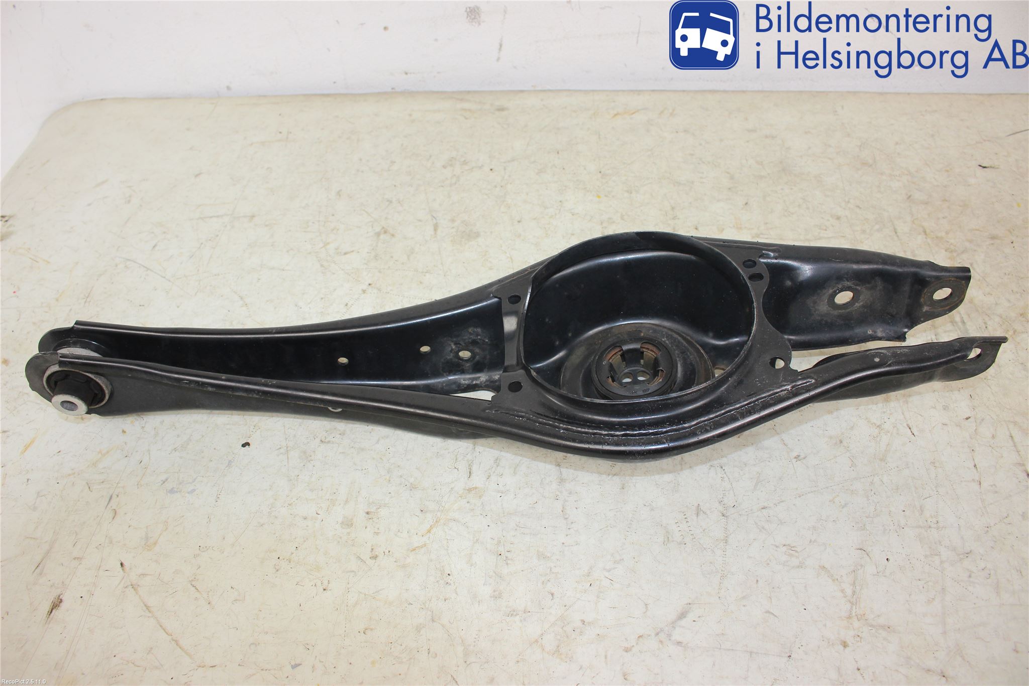 Volkswagen VW TIGUAN 16-24 Bärarm Bak Vänster