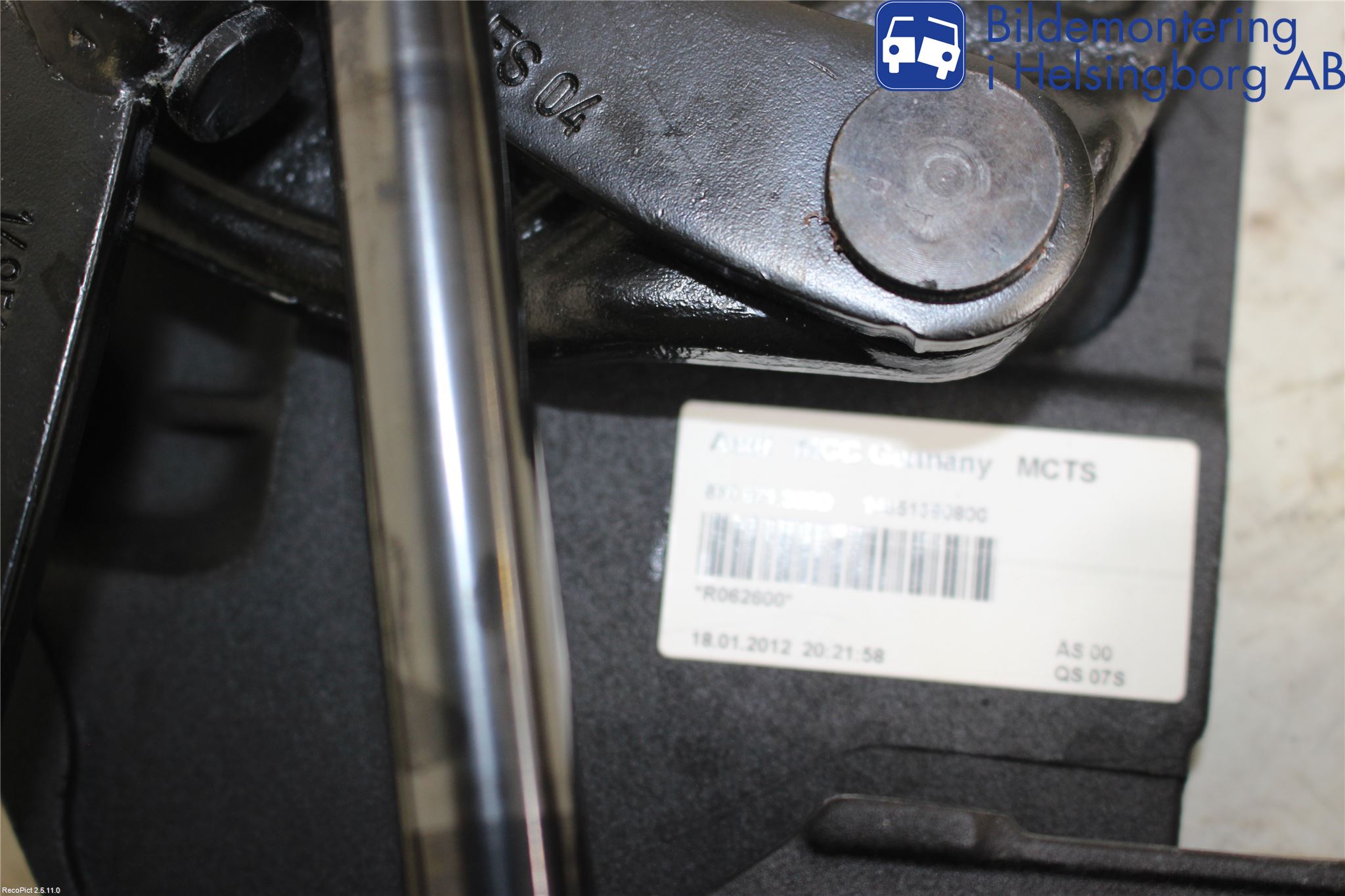 Audi A5 07-16 Bakluckegångjärn Hö