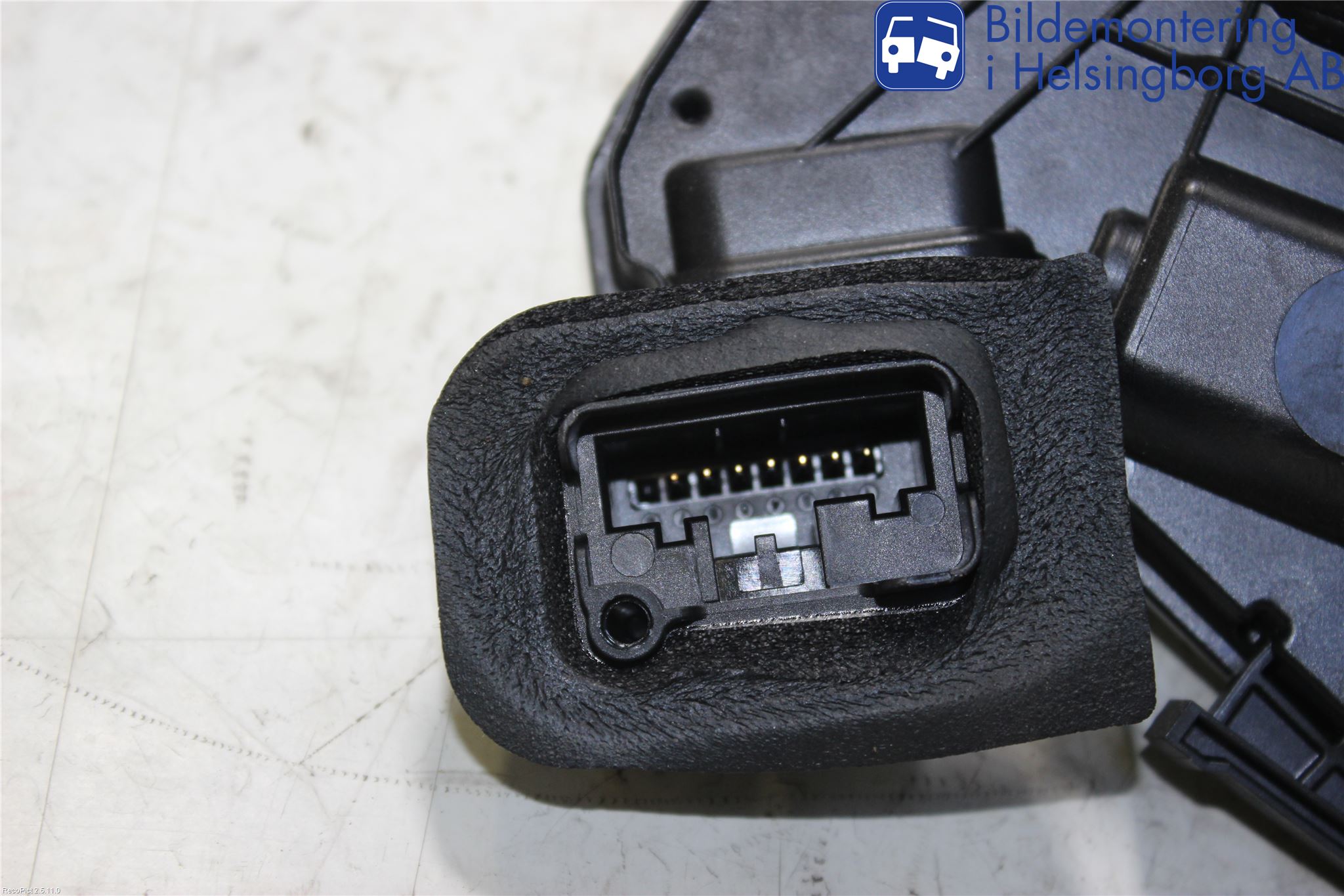 Volkswagen VW GOLF SPORTSVAN 15-20 Centrallåsmotor Höger