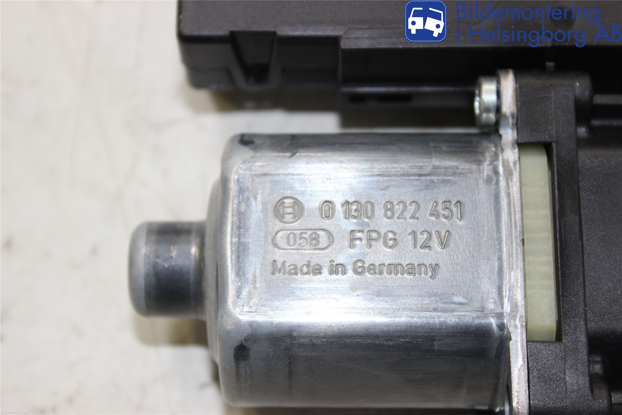 Volkswagen VW PASSAT 11-14 Fönsterhissmotor