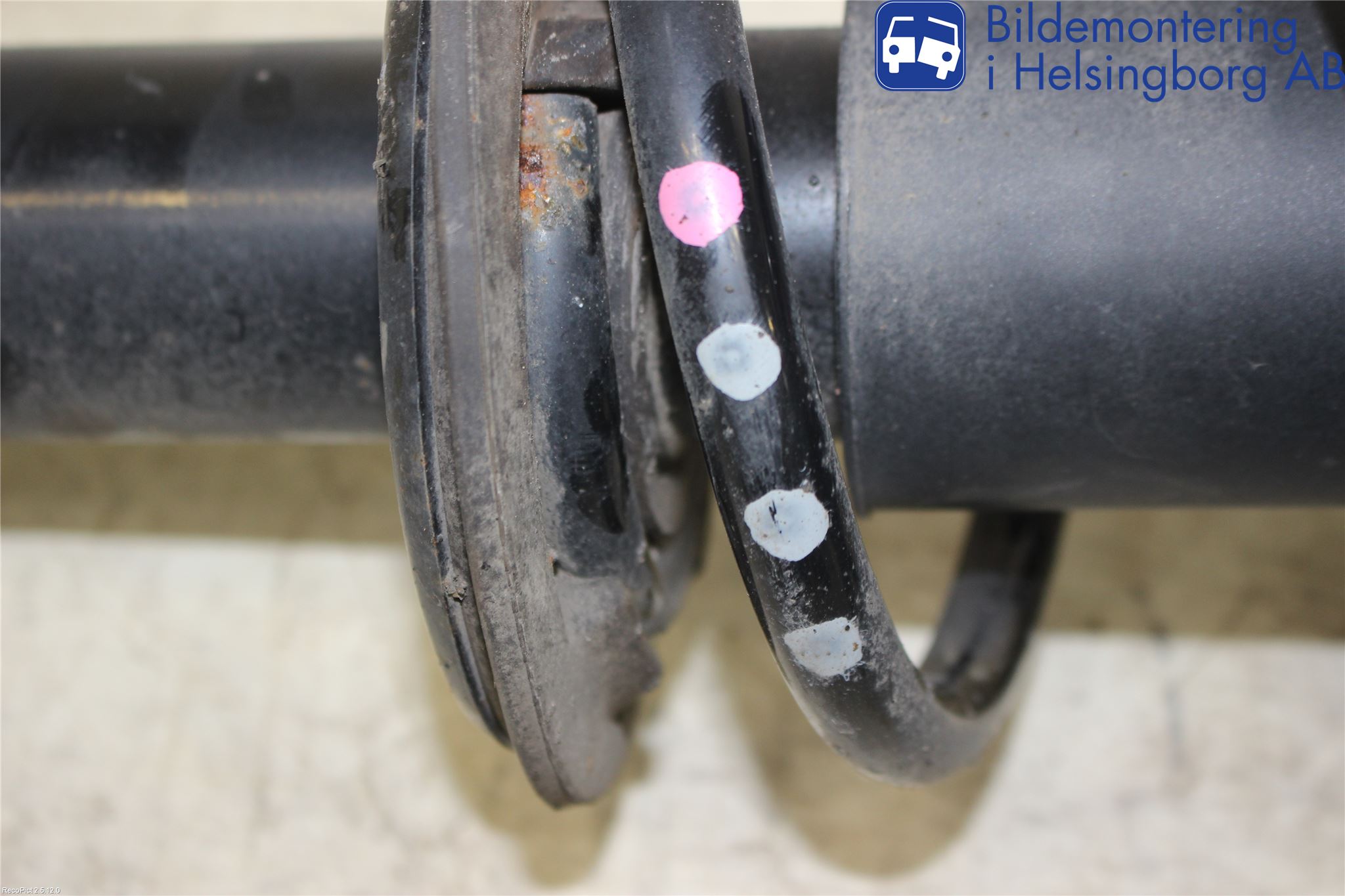 Audi A4 12-15 Fjäderben Fram Höger