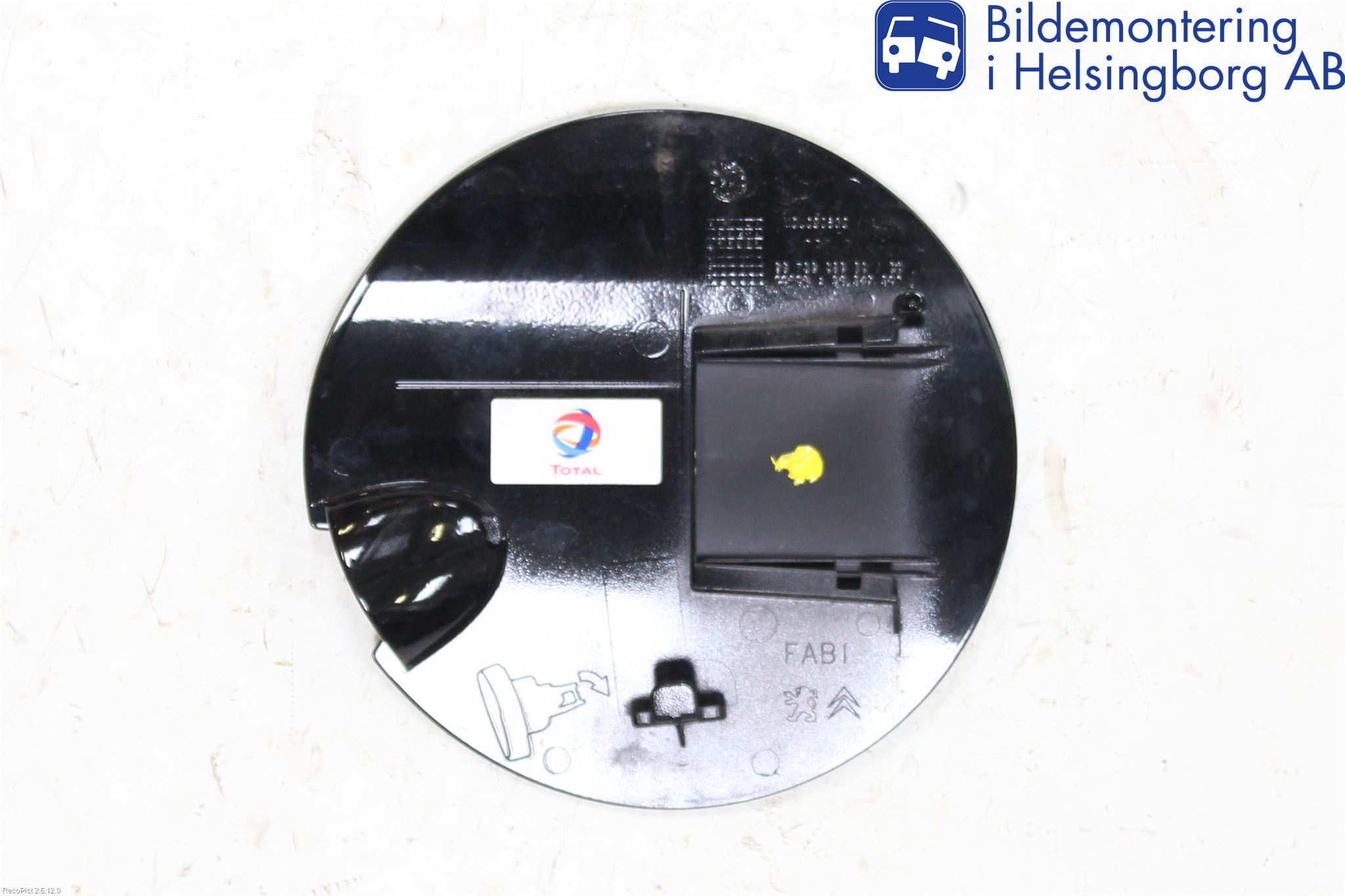 Peugeot 208 12-15 Tanklucka