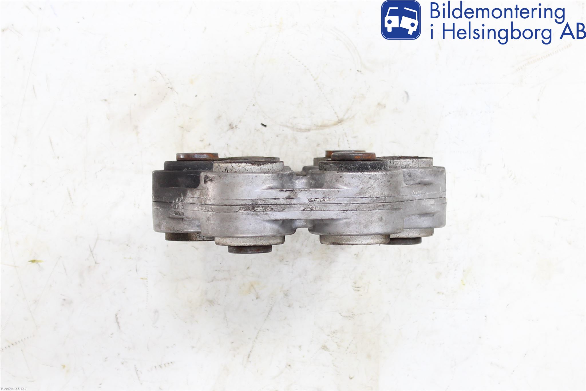 BMW 3 F30/F31/F80 12-19 Mellanaxel Gummiknut