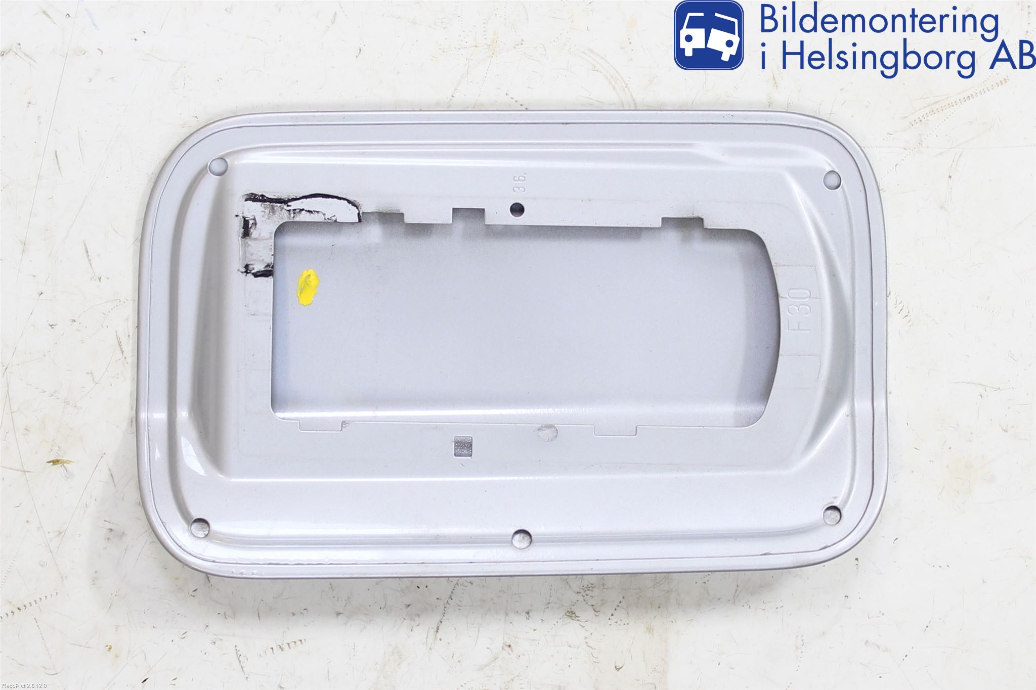 BMW 3 F30/F31/F80 12-19 Tanklucka