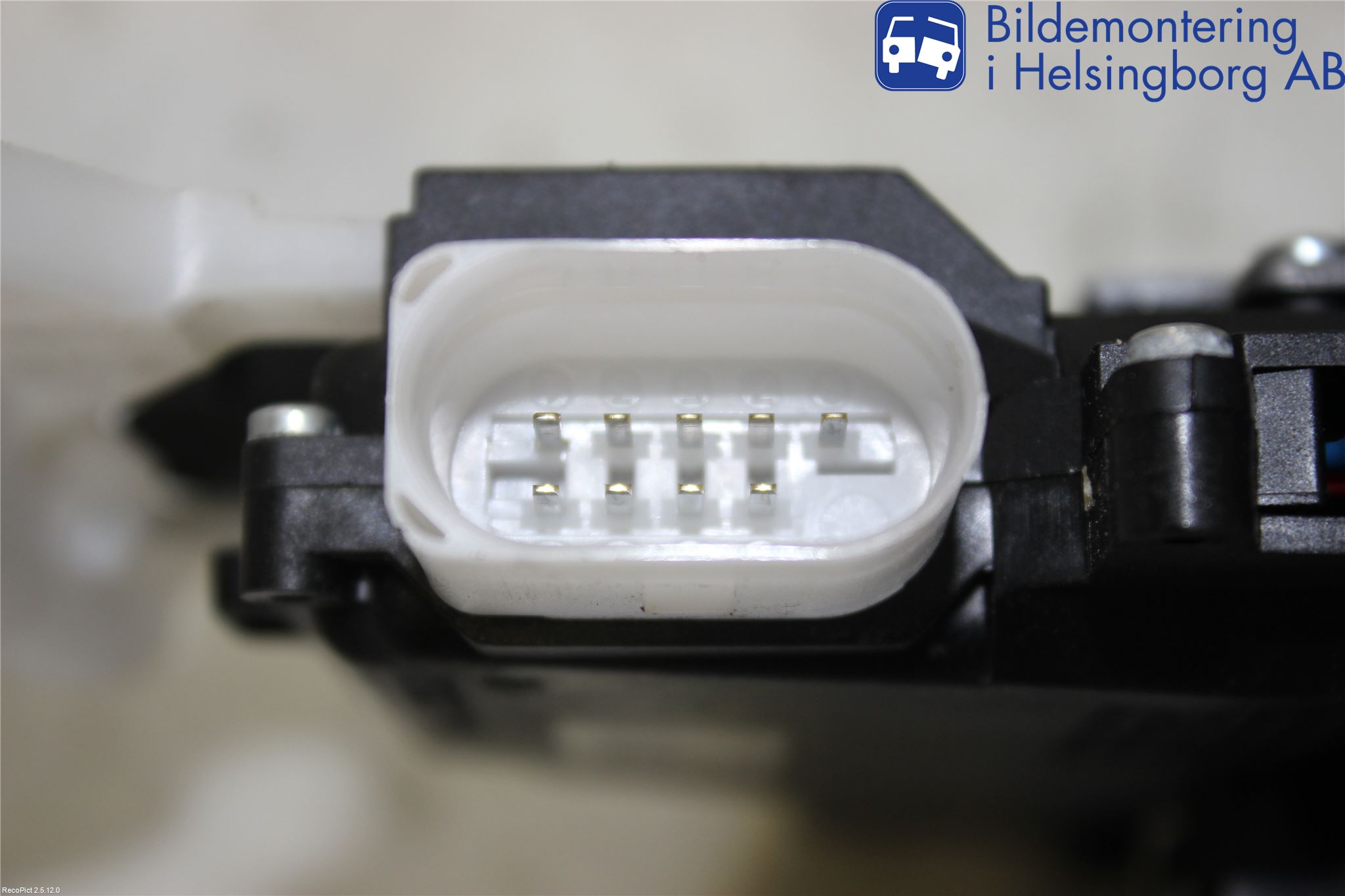 Volkswagen VW CADDY 11-15 Centrallåsmotor Höger