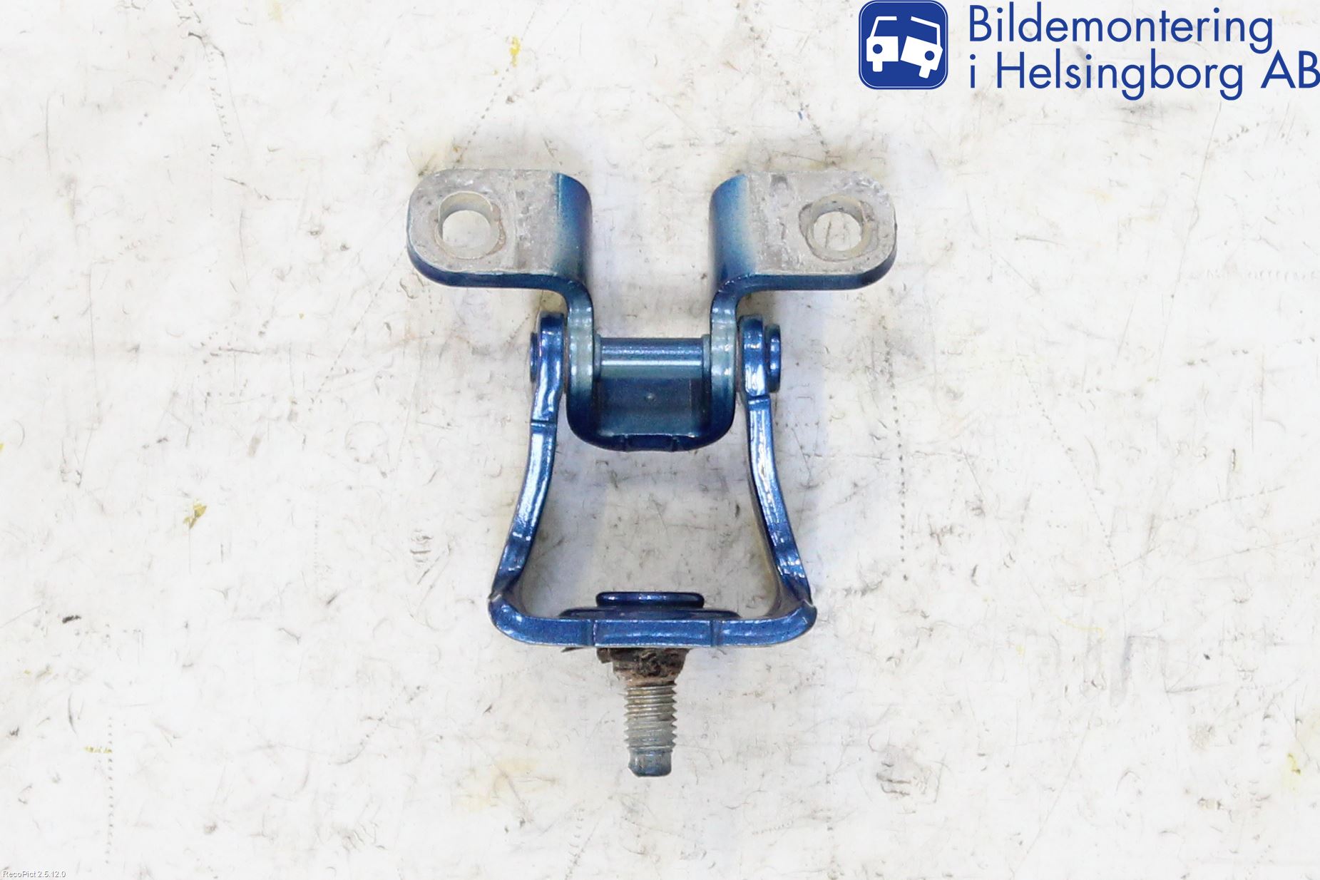 Skoda RAPID Bakluckegångjärn Vä