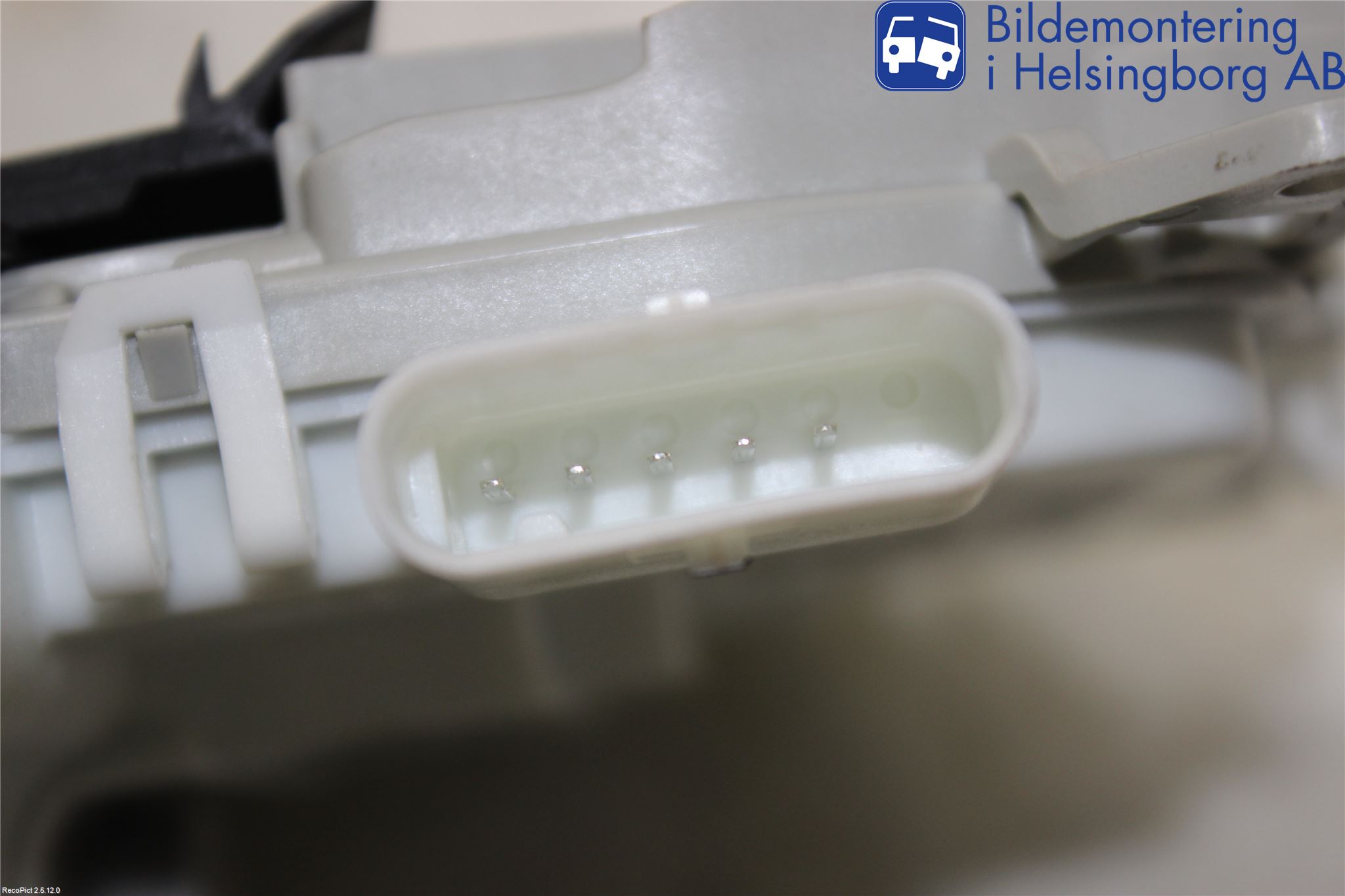 Audi Q2/SQ2 17- Centrallåsmotor Vänster