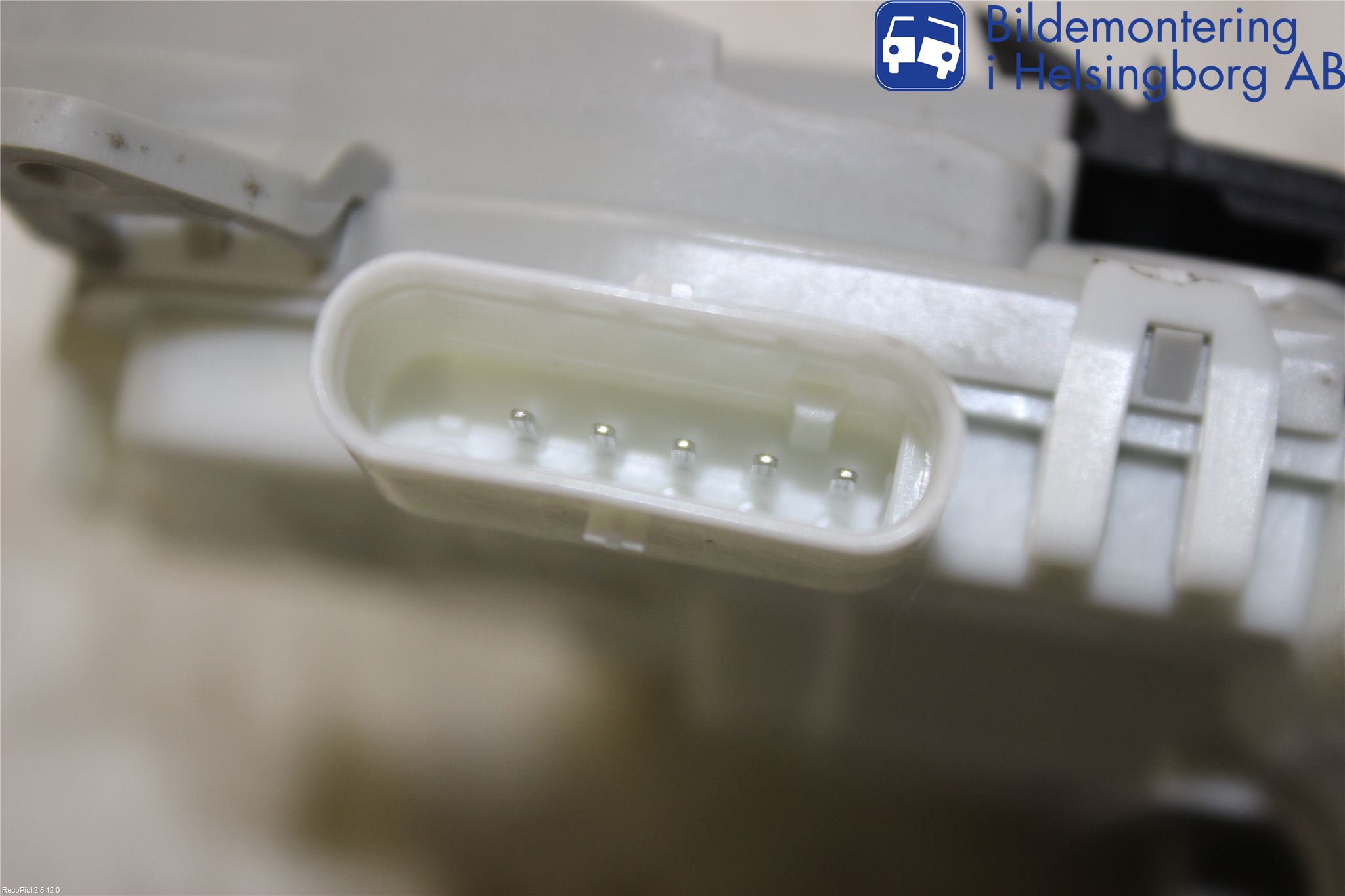 Audi Q2/SQ2 17- Centrallåsmotor Höger