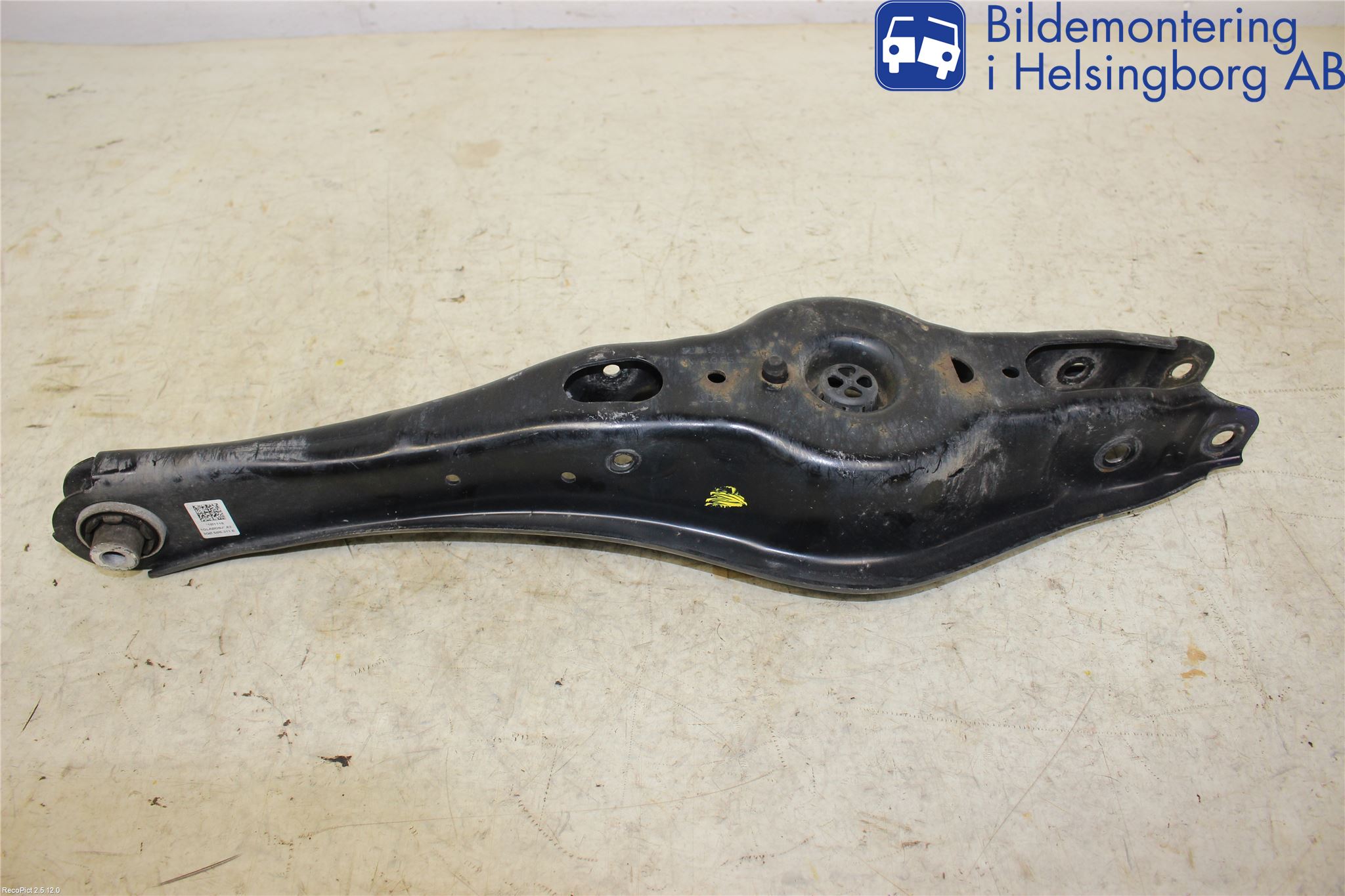 Volkswagen VW PASSAT 15-19 Bärarm Bak Vänster