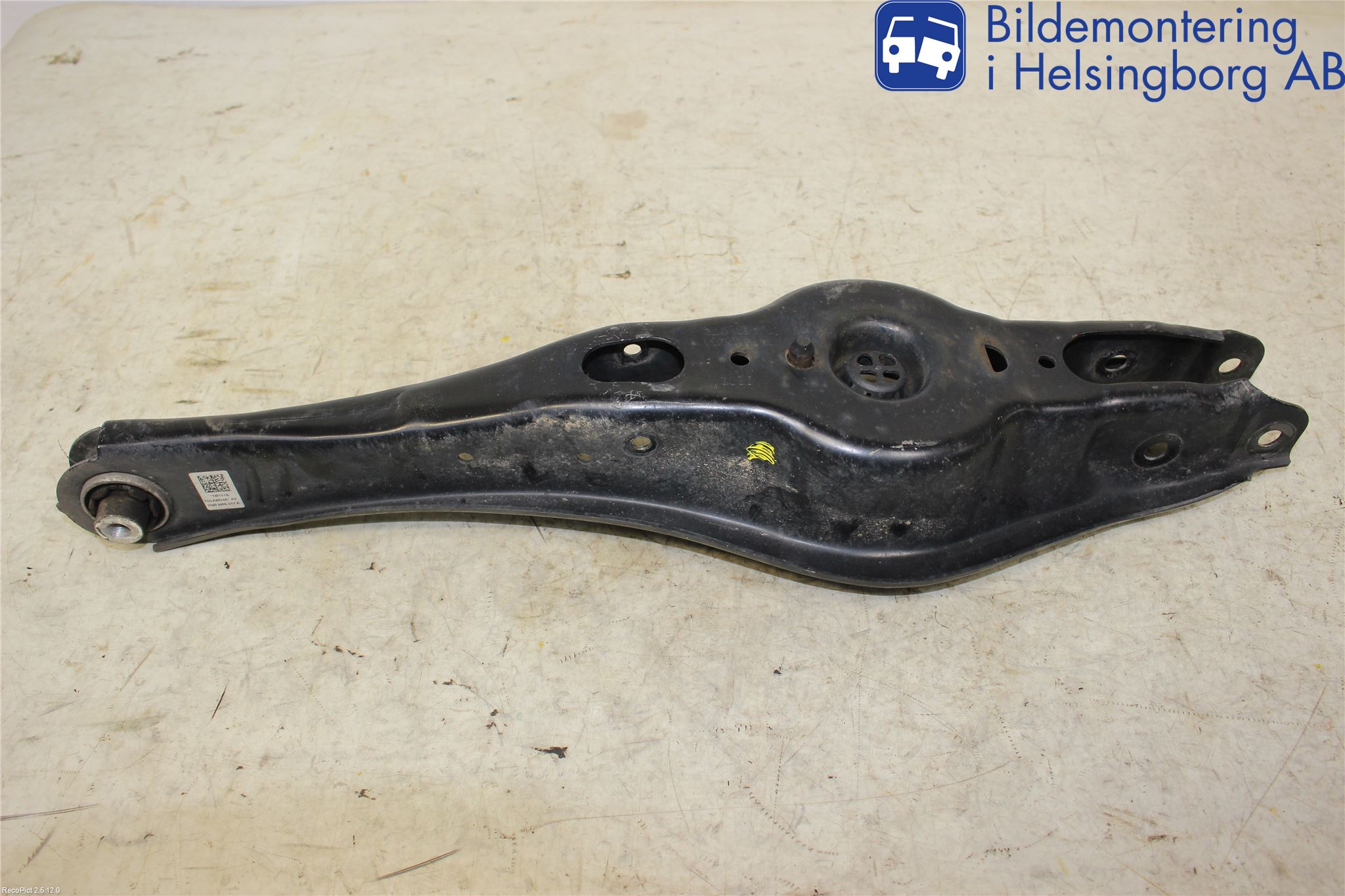 Volkswagen VW PASSAT 15-19 Bärarm Bak Höger