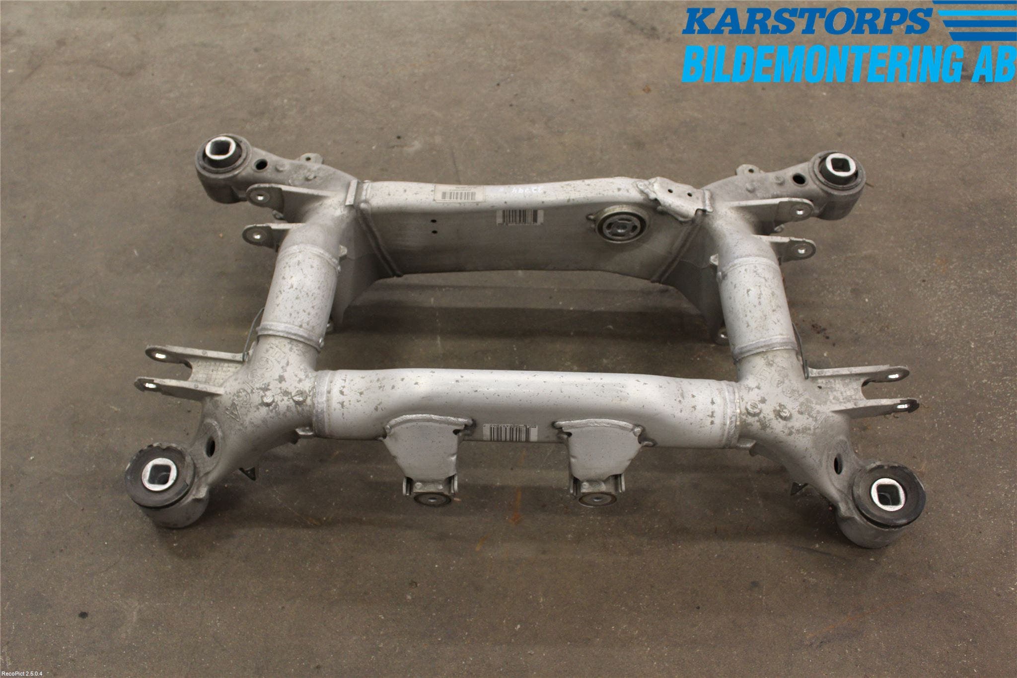 BMW 6 E63/64 02-10 Bakaxelbalk