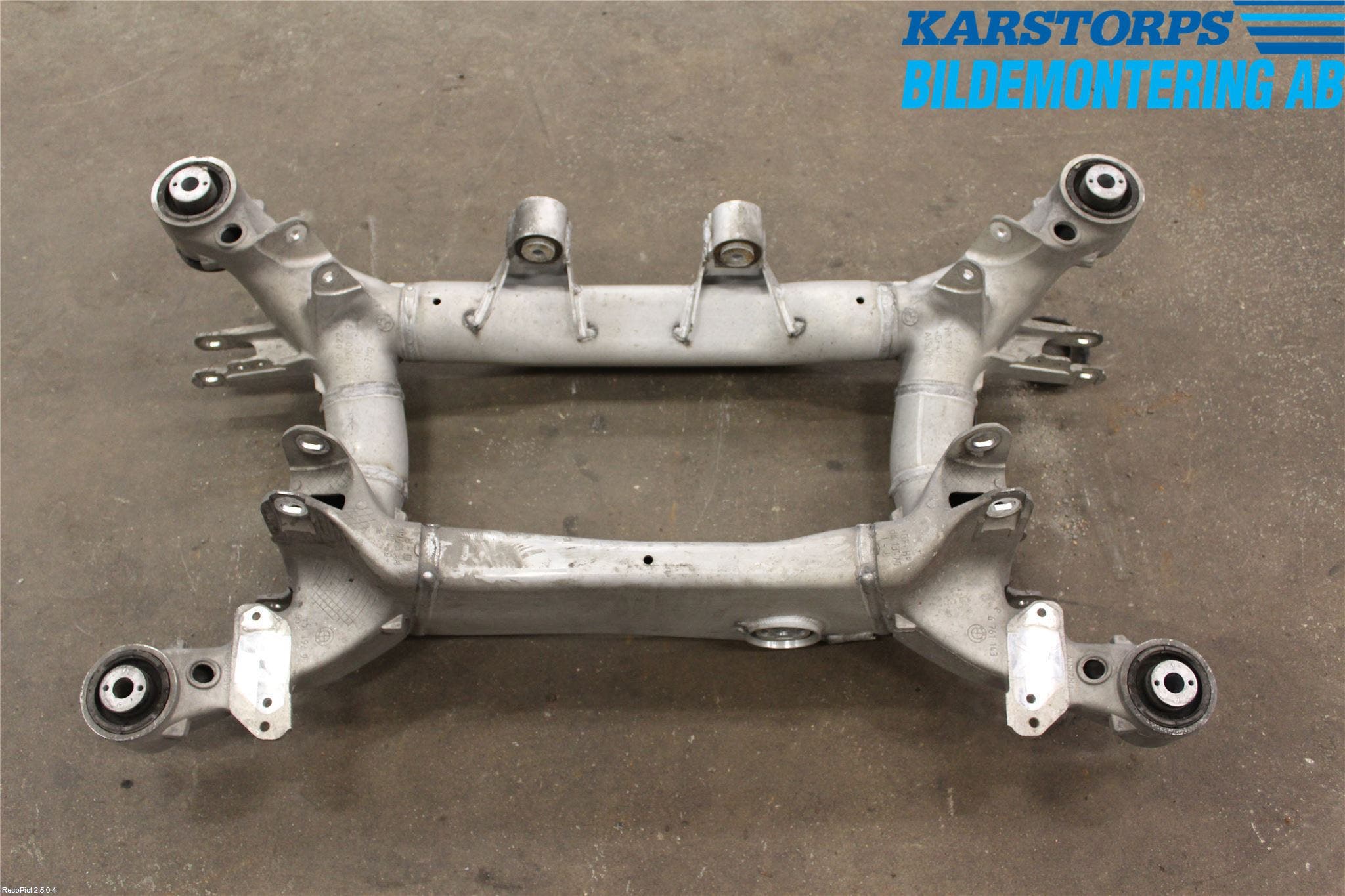 BMW 6 E63/64 02-10 Bakaxelbalk