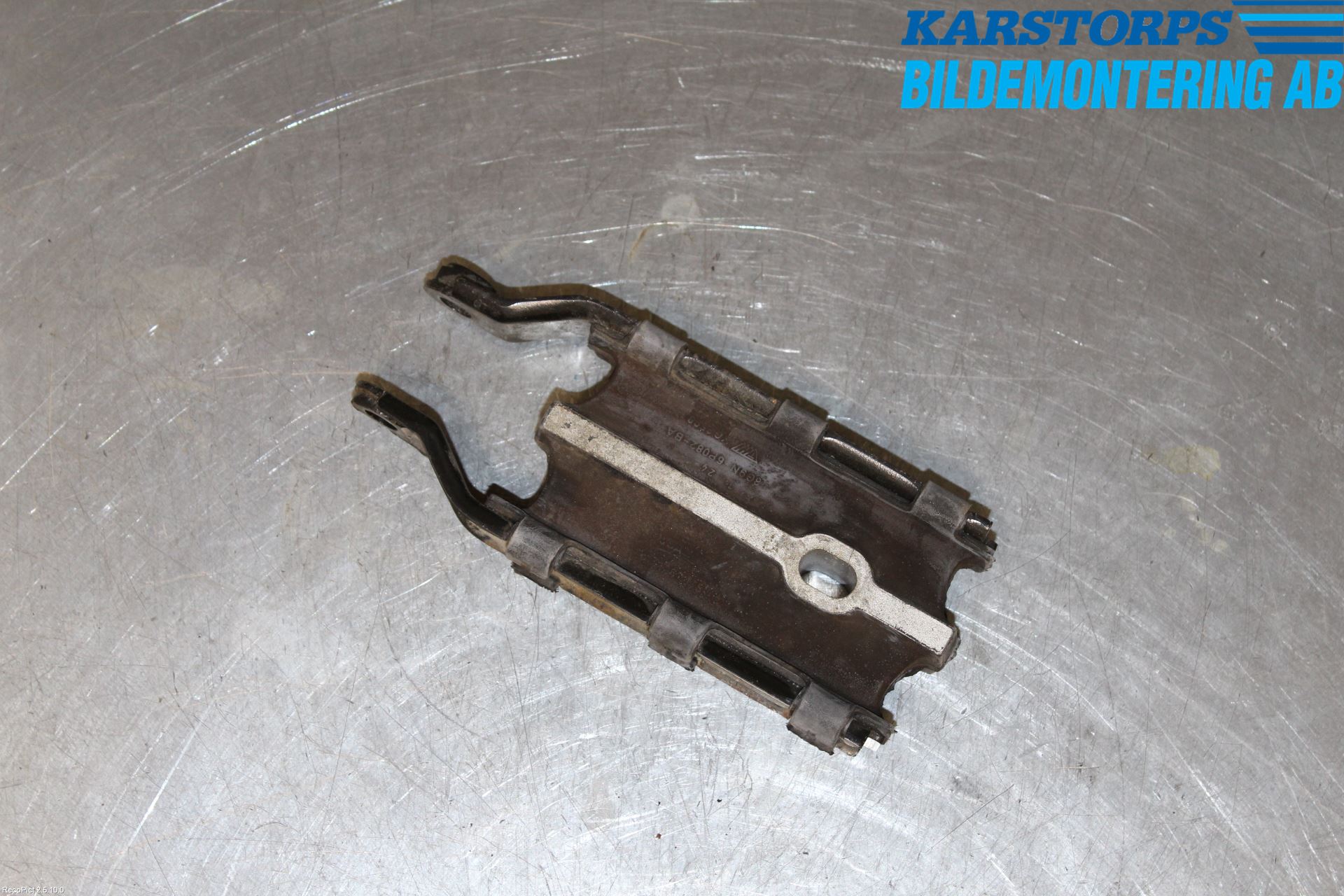 Volvo V70 14-16 Motorfäste