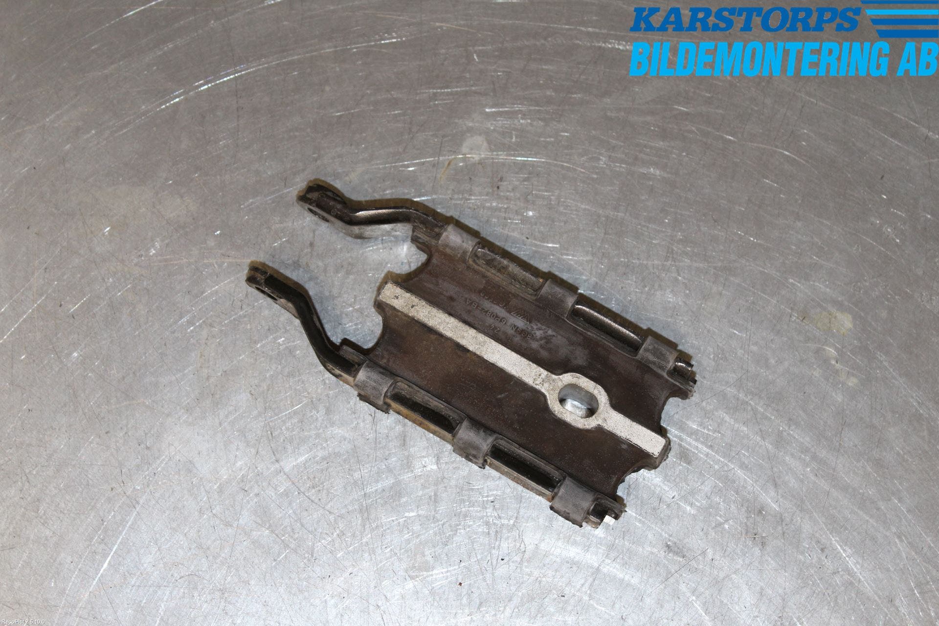 Volvo V70 14-16 Motorfäste