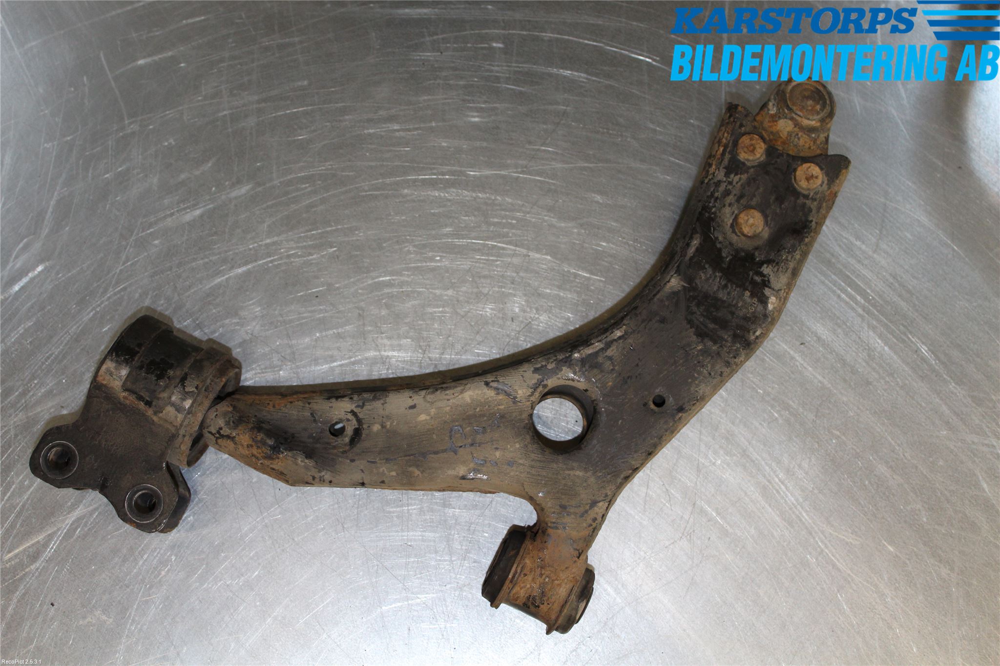 Volvo V50 08-12 Bärarm Fram Undre Hö