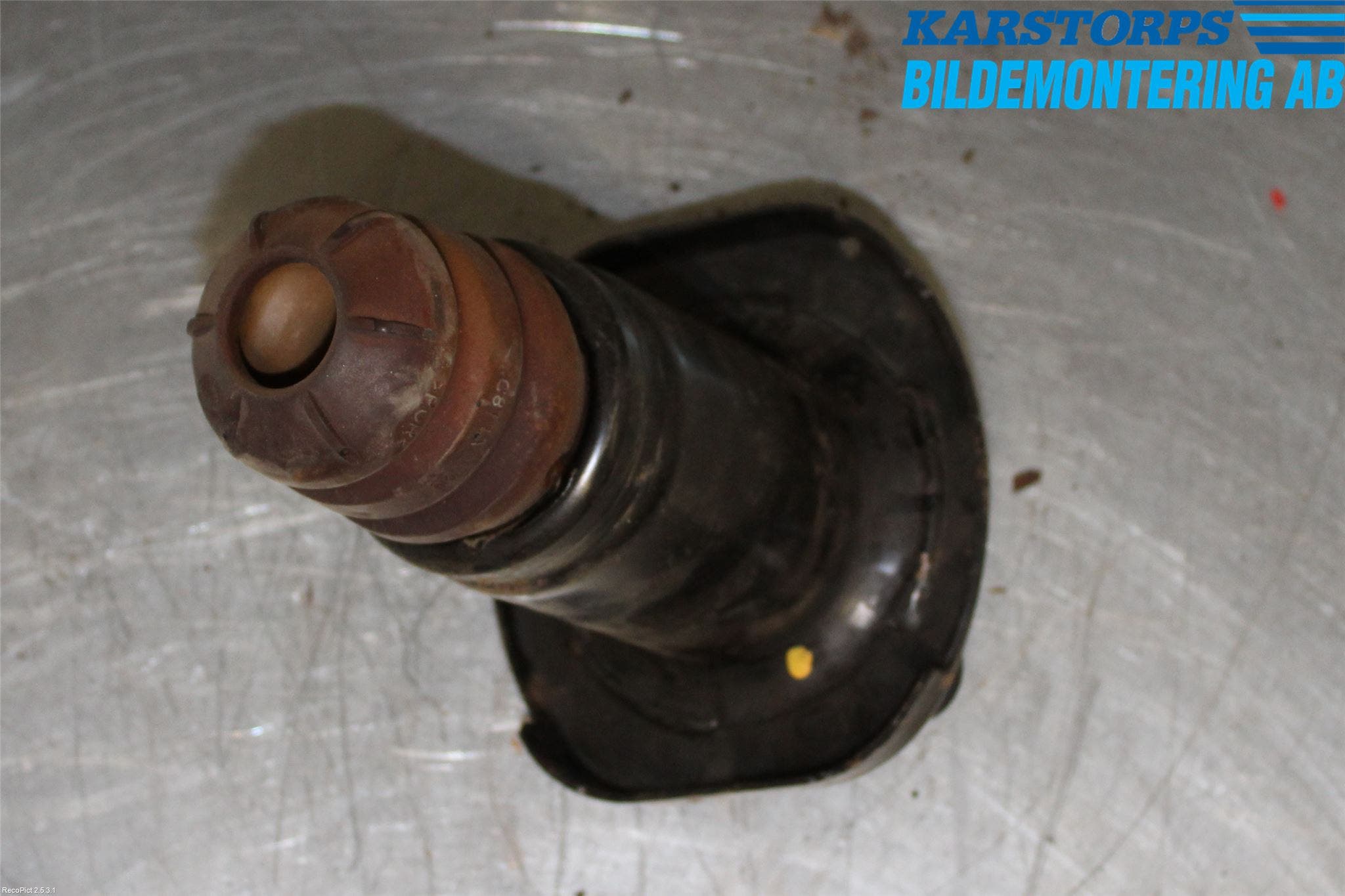 Volvo V60 11-13 Bakvagn Anslagsgummi