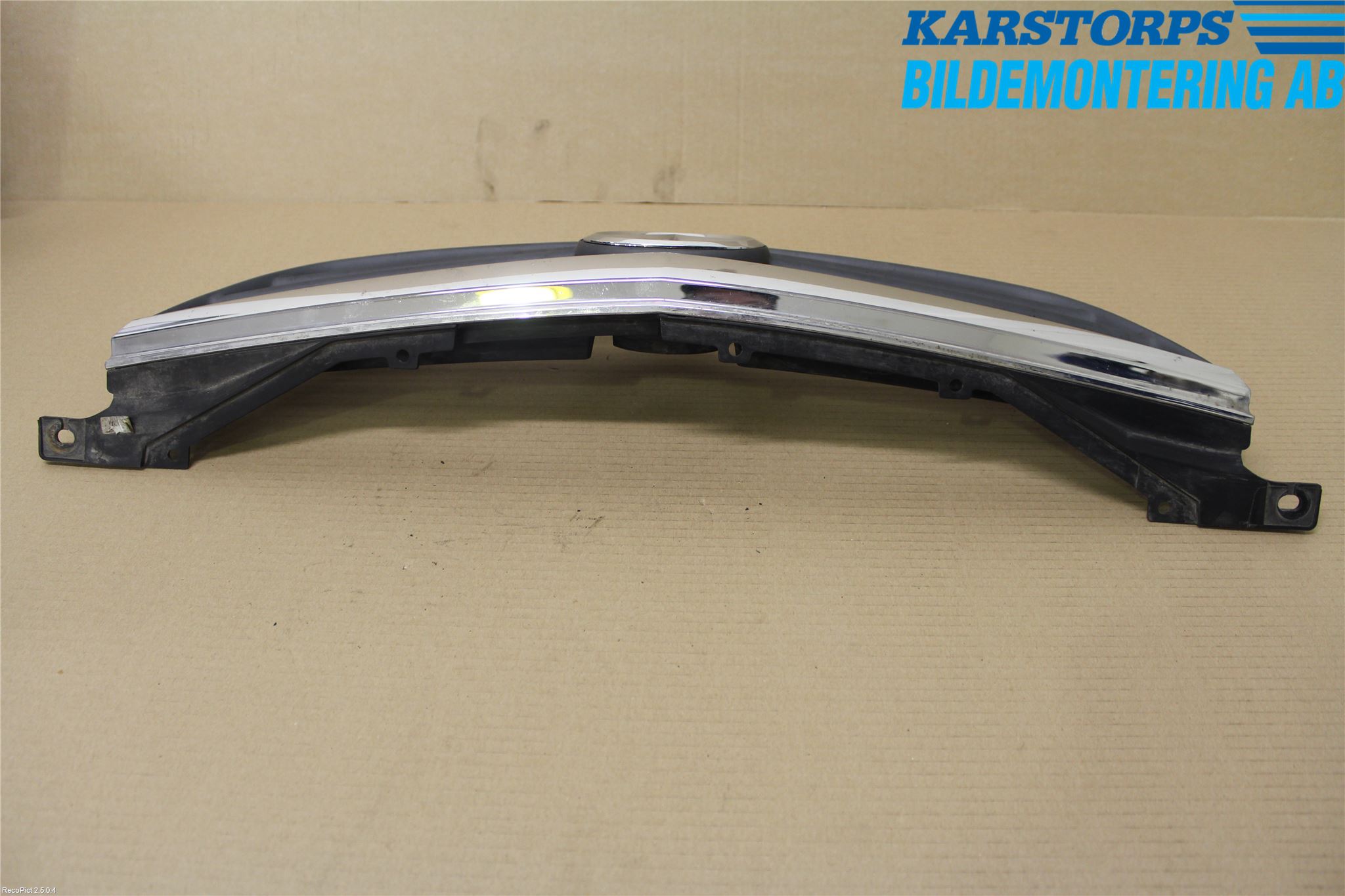 Mazda 626 98-02 Grill Komp