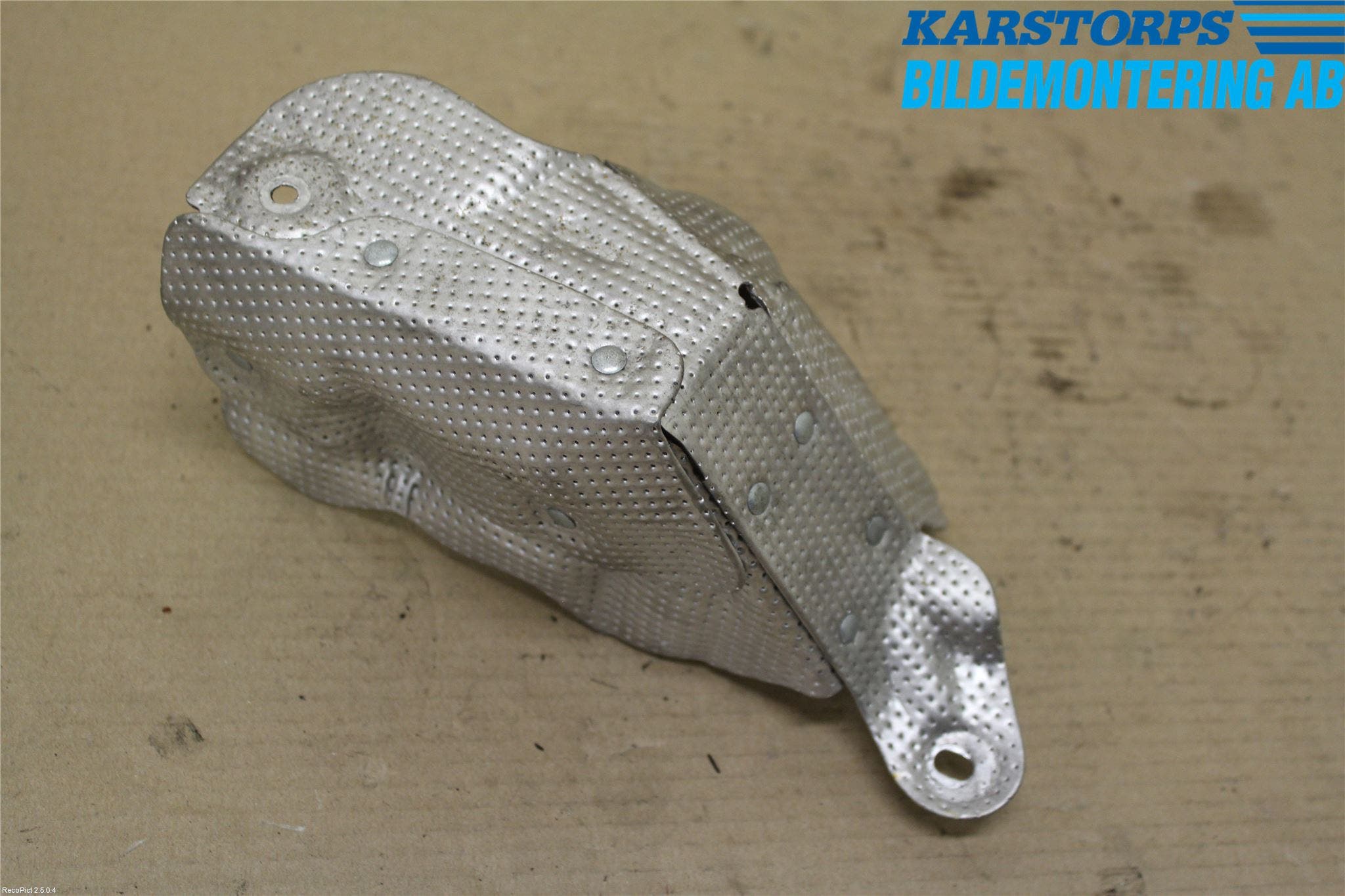 Volvo XC60 14-17 Avgas Förvärmningsplåt