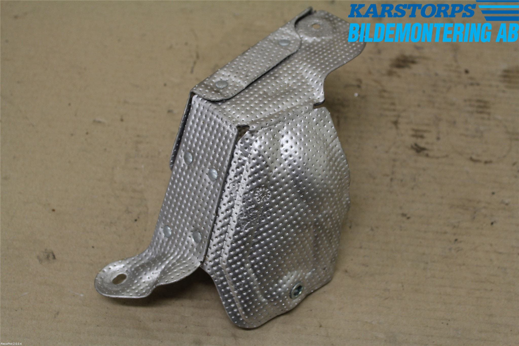 Volvo XC60 14-17 Avgas Förvärmningsplåt