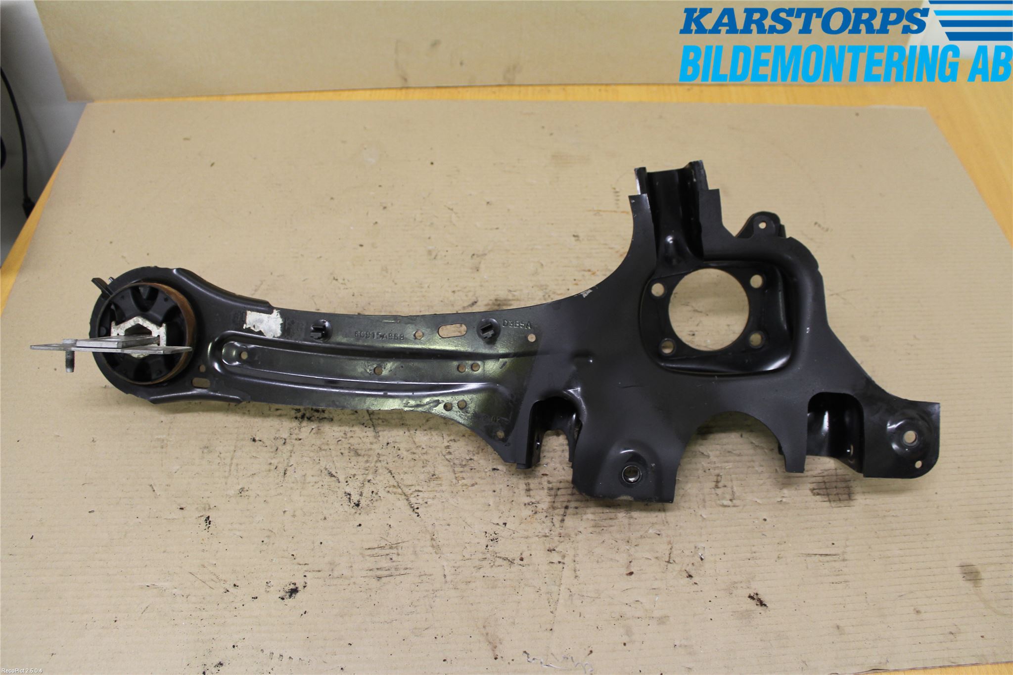 Volvo V60 11-13 Bärarm Bak Höger