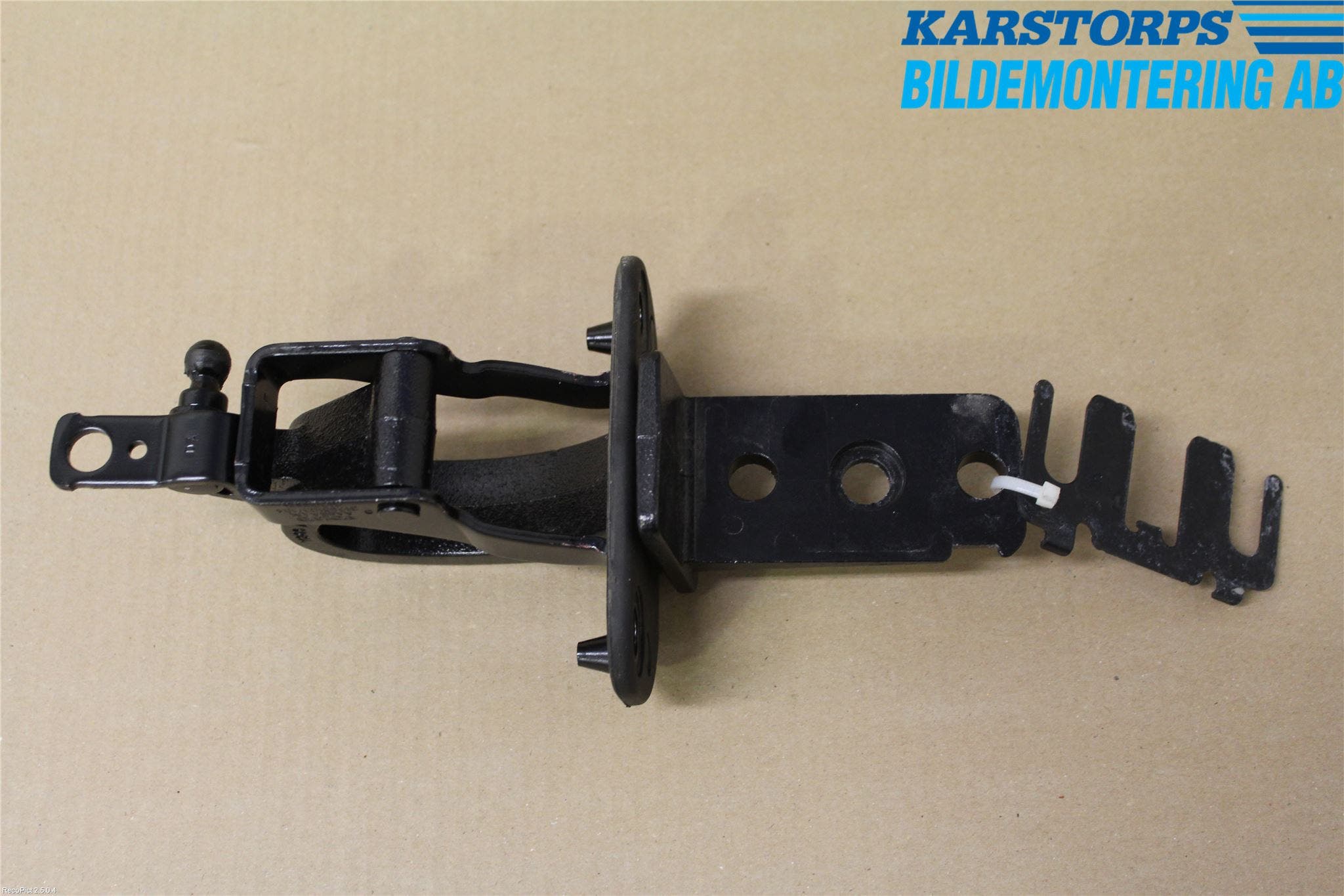 Volvo V70 08-13 Bakluckegångjärn Hö