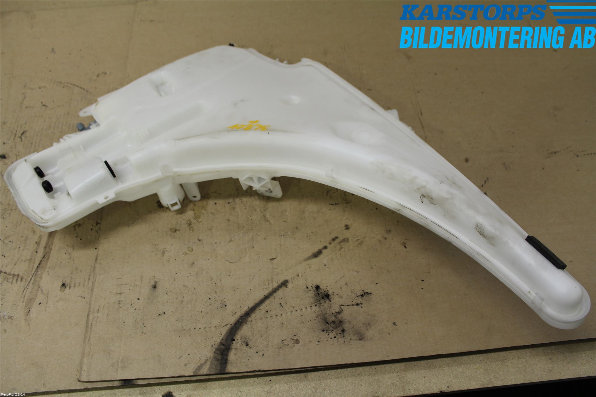 BMW 1 E87/81 5D/3D 03-11 Spolartank Vindruta-Strål