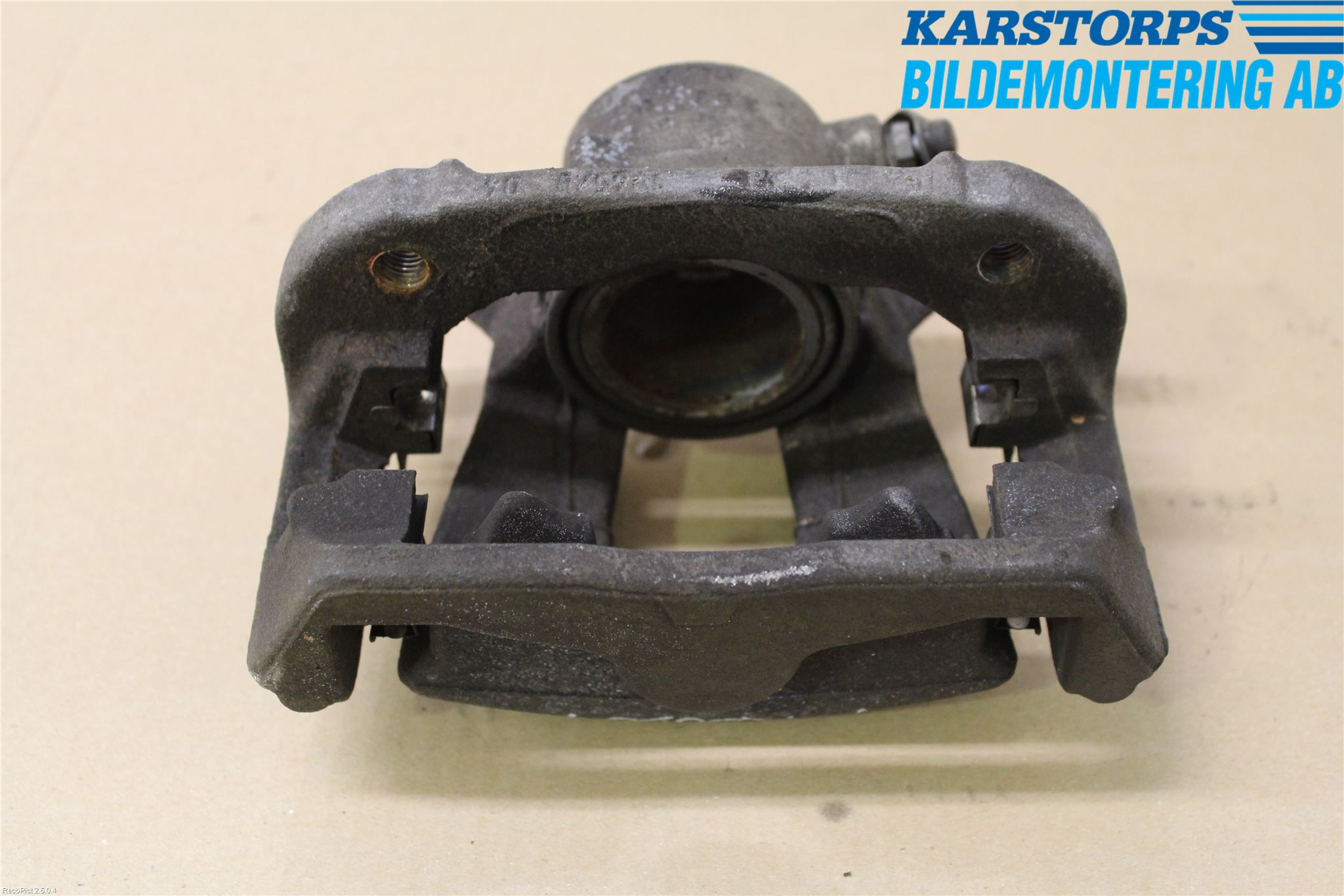 BMW 1 E87/81 5D/3D 03-11 Bromsok Bak Vänster