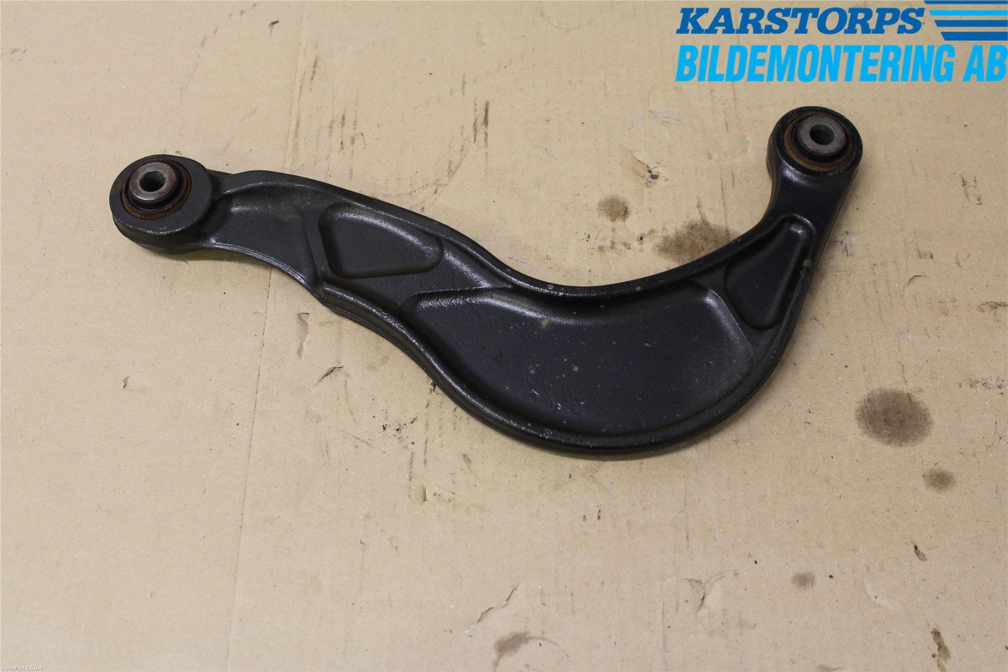 Volvo V70 08-13 Bärarm Bak Övre Höger