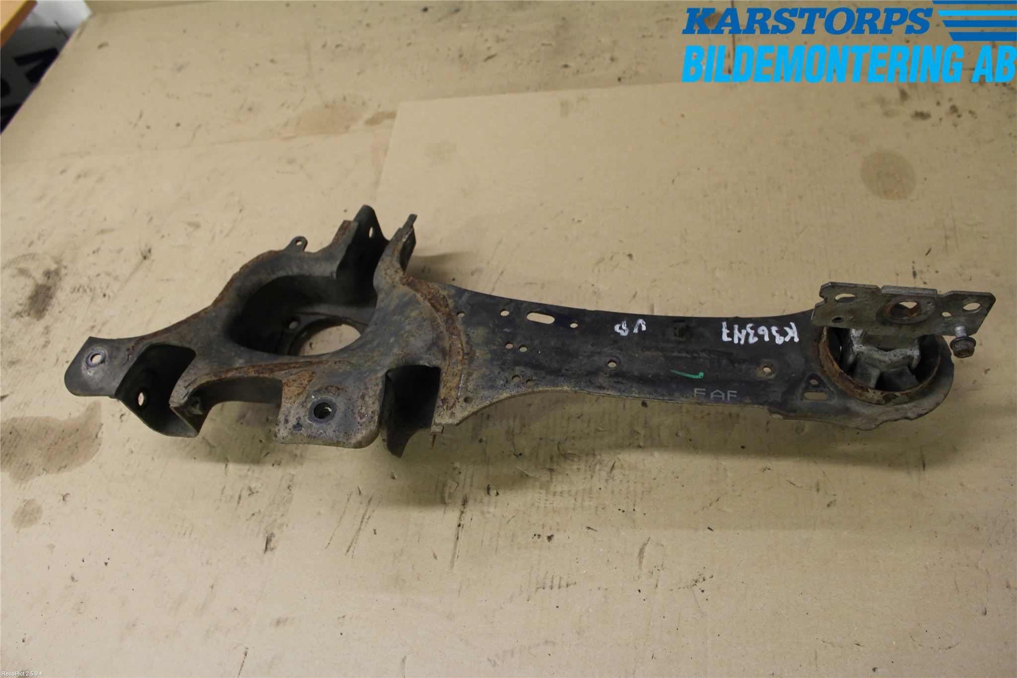 Ford MONDEO 07-15 Bärarm Bak Vänster