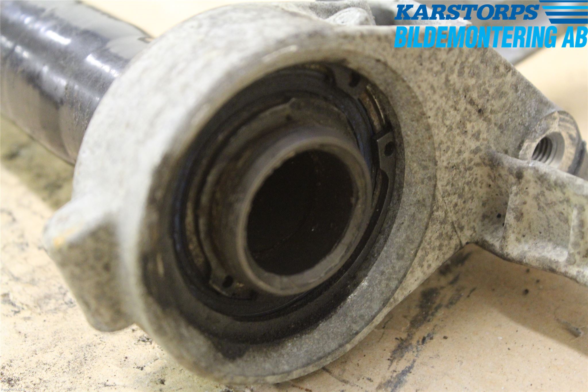 Saab 9-5 -05 Drivaxel Fram Höger