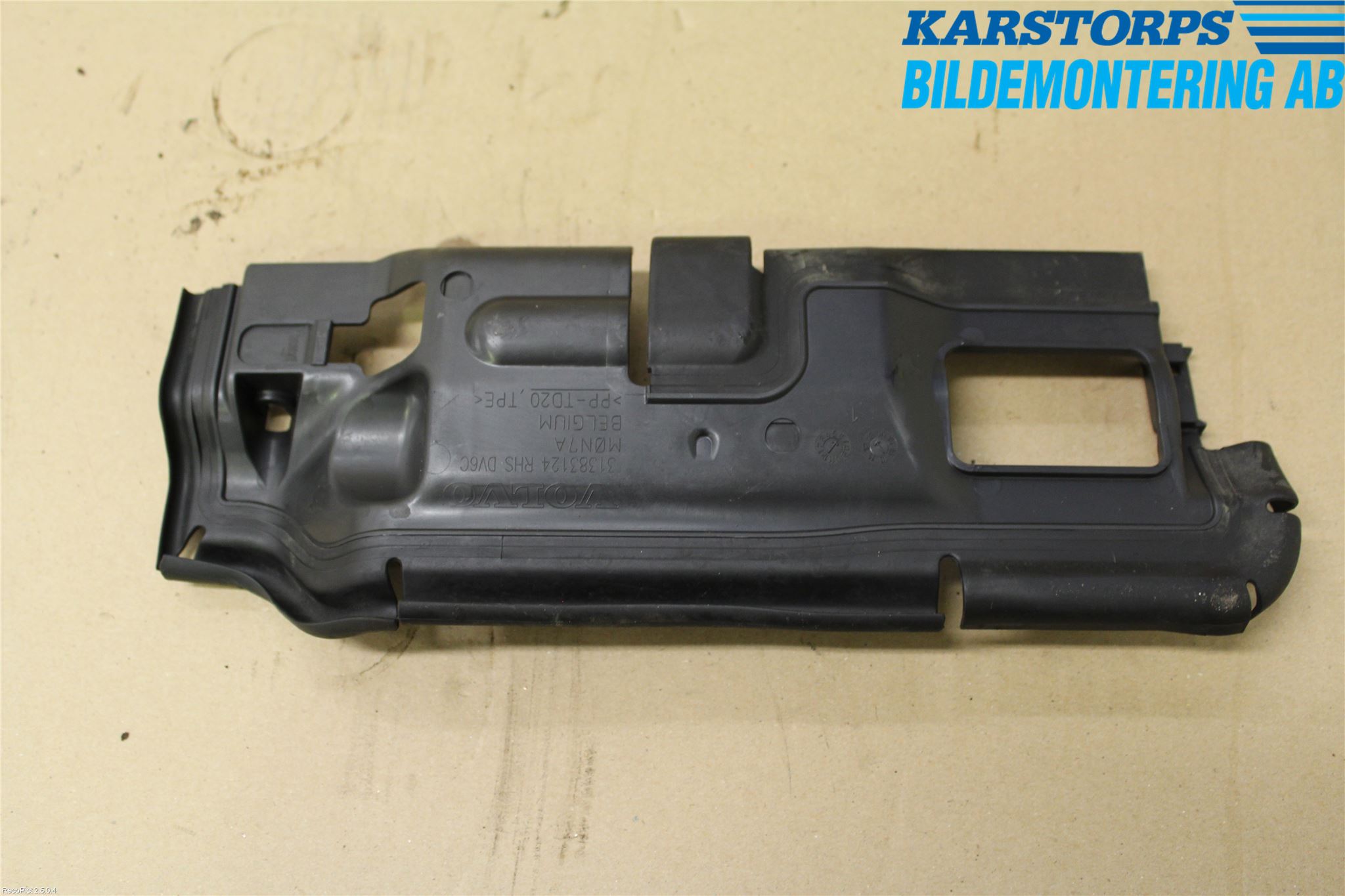 Volvo V60 14-18 Deflektor Plåt-Plast Kylning