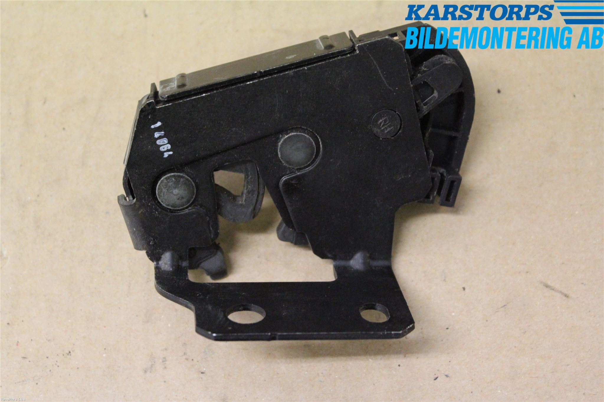 Volvo XC90 03-06 Låskista Baklucka