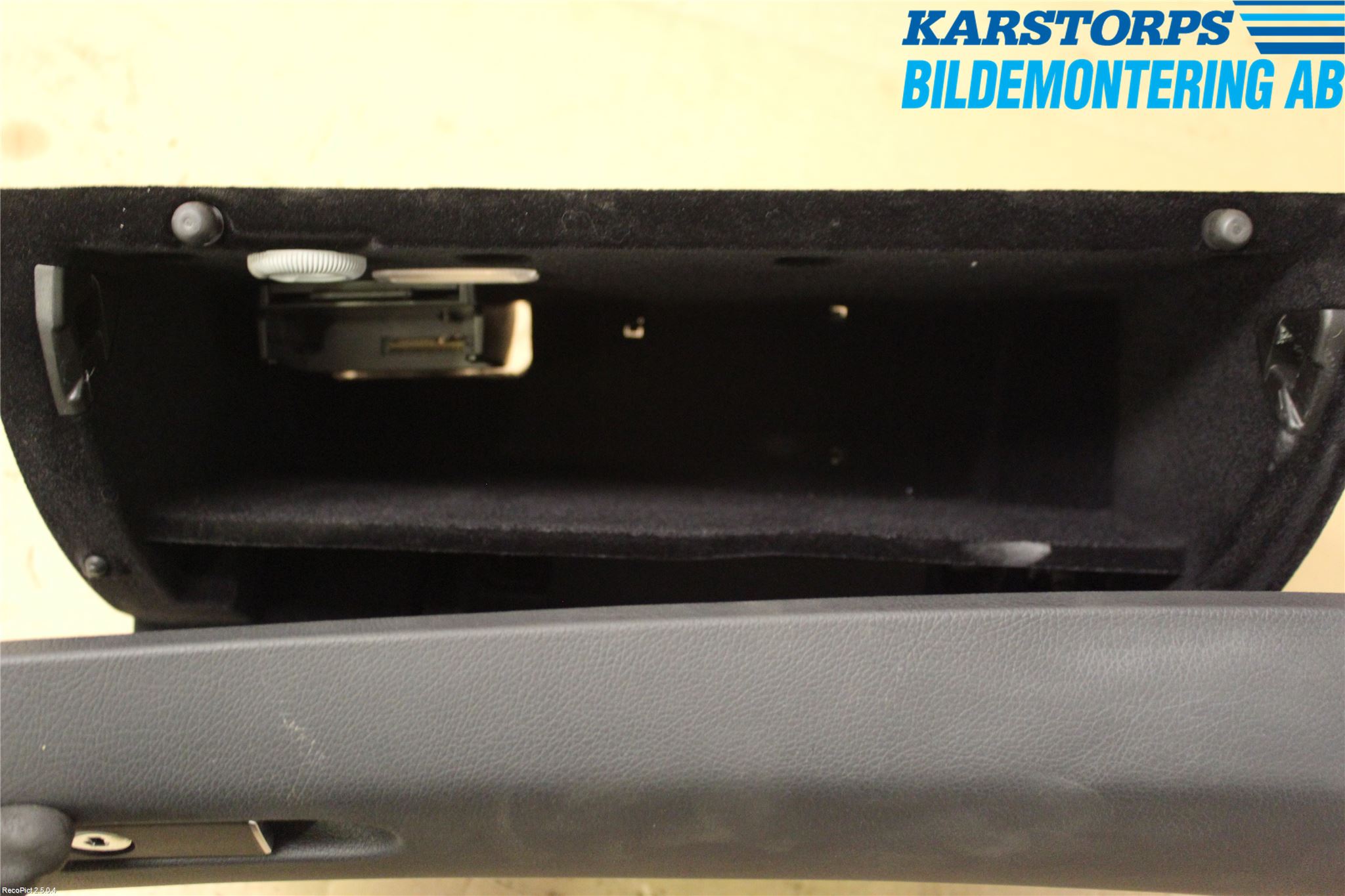 Mercedes-Benz MB C-KLASS (W204) 07-15 Handskfack