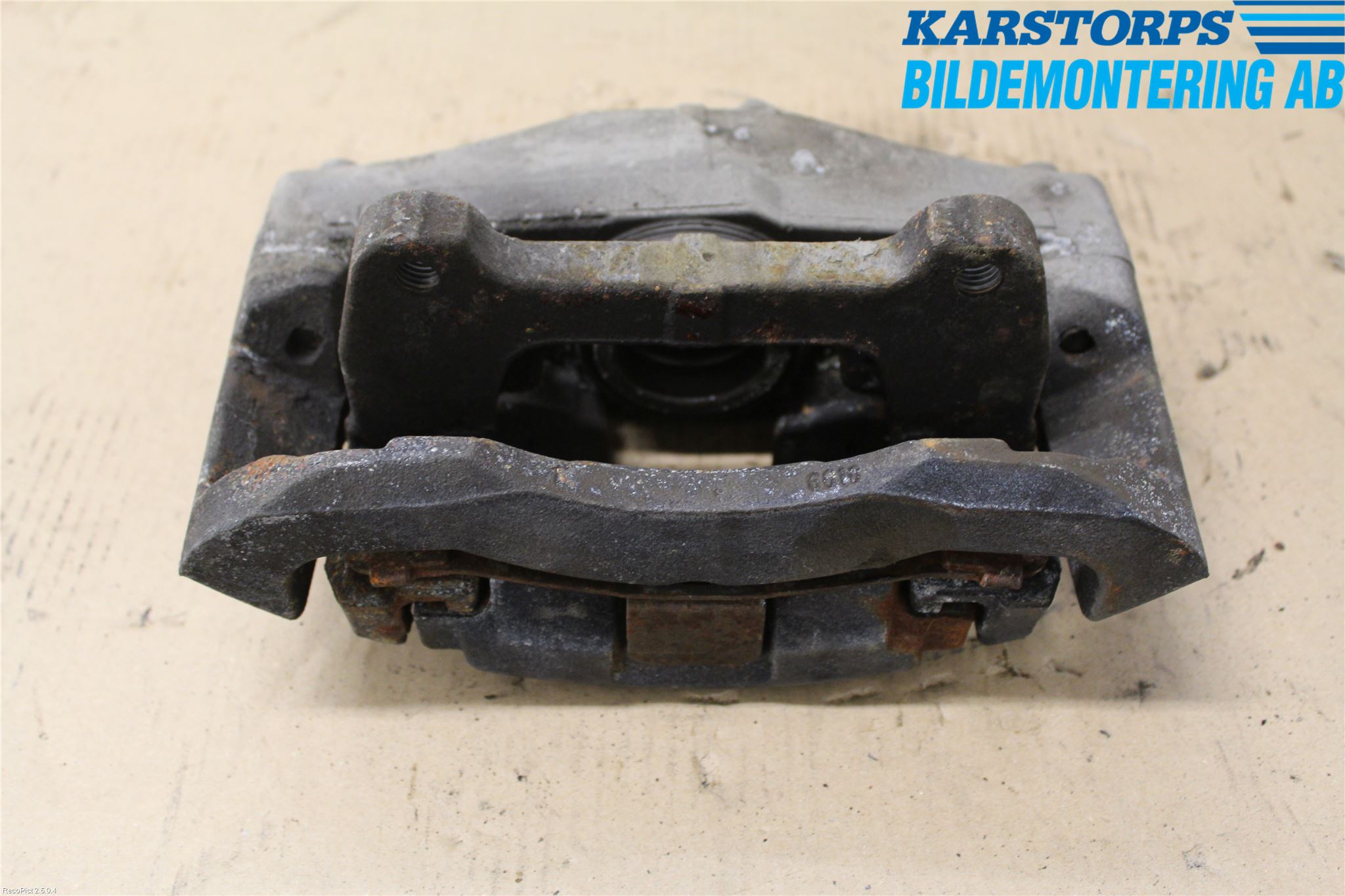 Volvo XC90 03-06 Bromsok Fram Höger